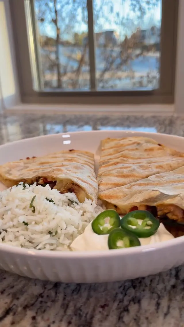 chicken-quesadillas