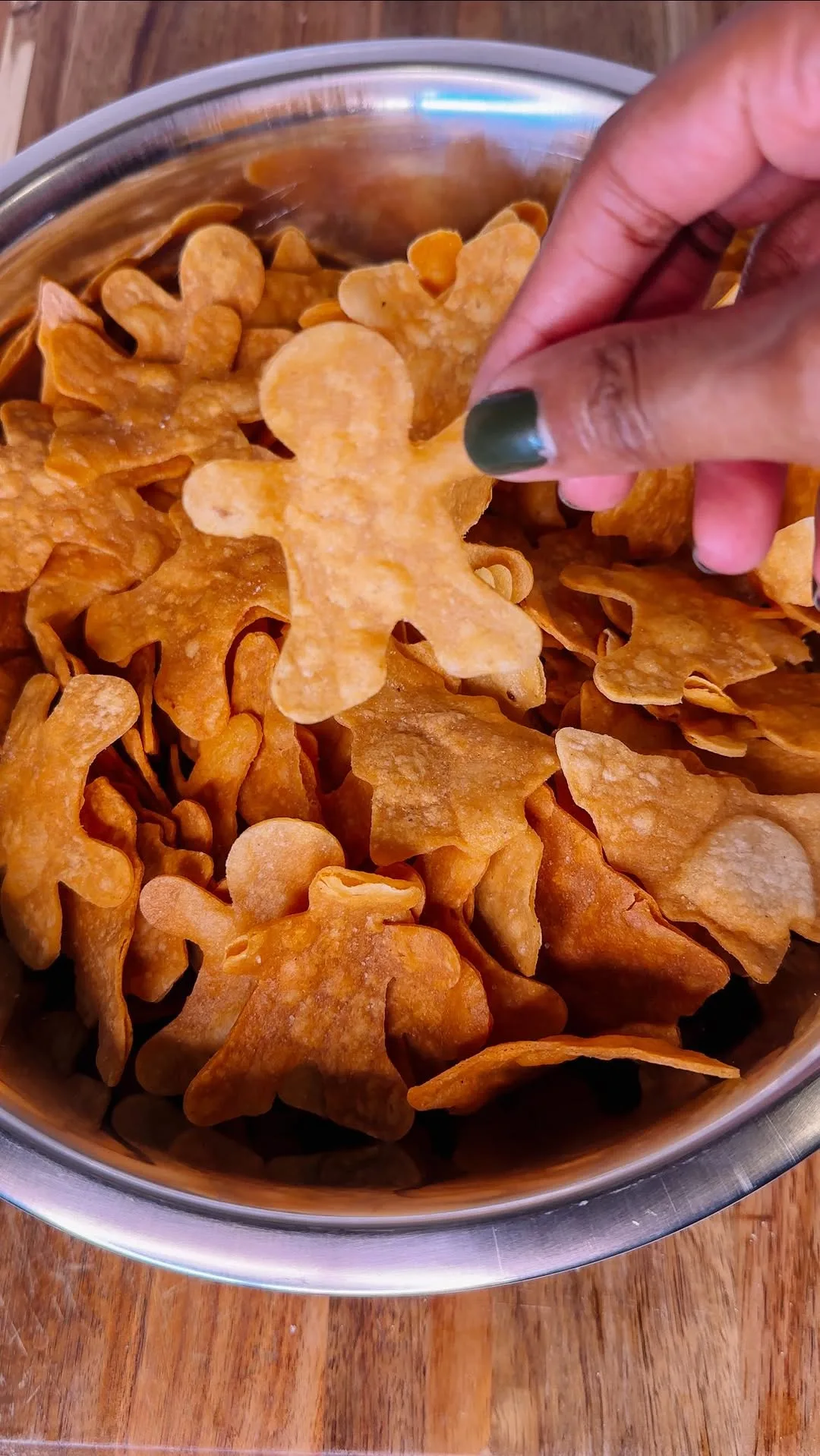 christmas-themed-tortilla-chips
