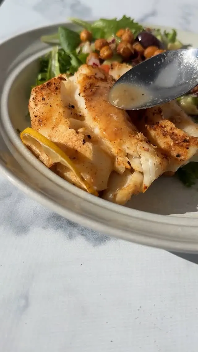 lemon-cod-greek-salad-with-crispy-chickpeas