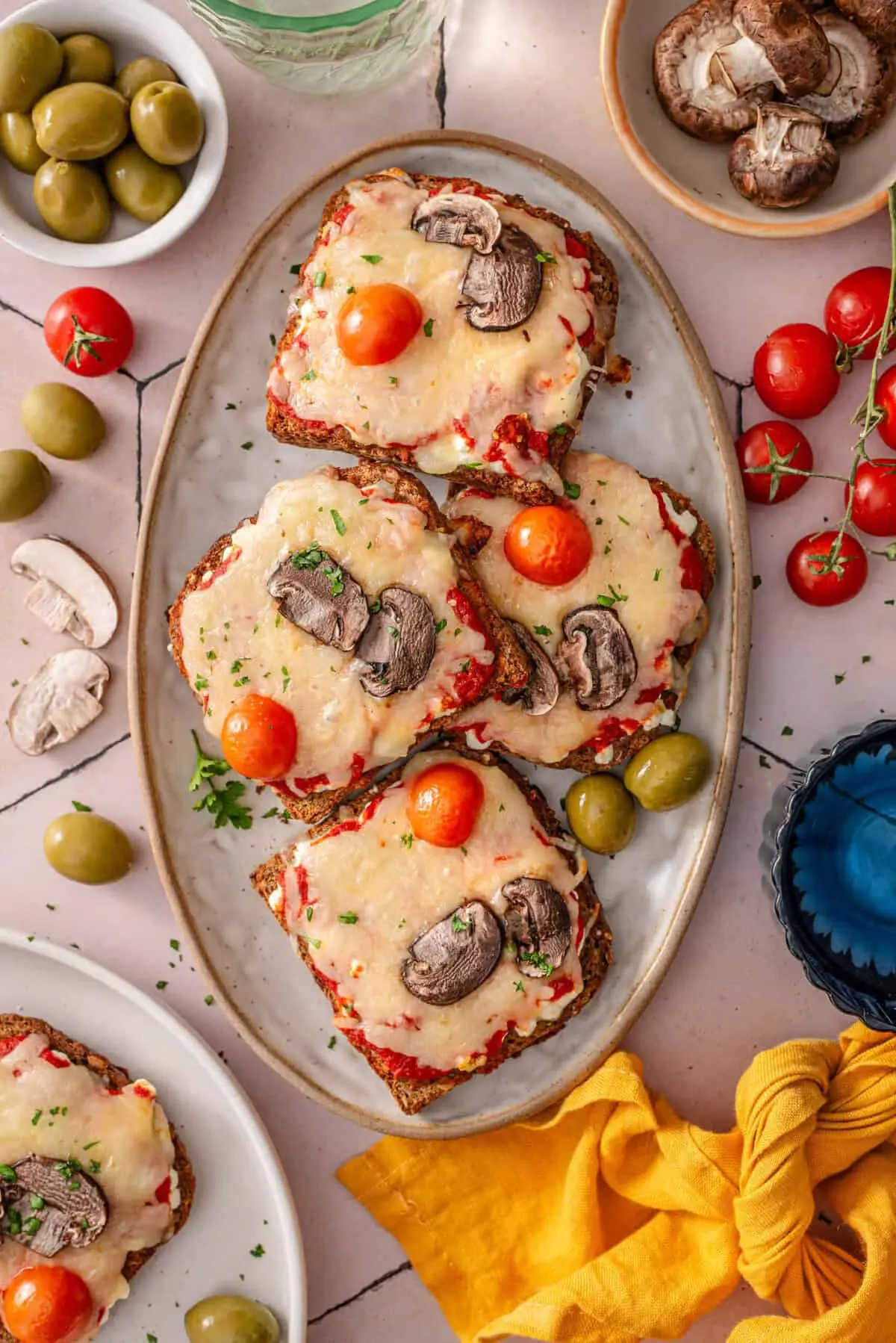 easy-and-healthy-garlic-pizza-toast