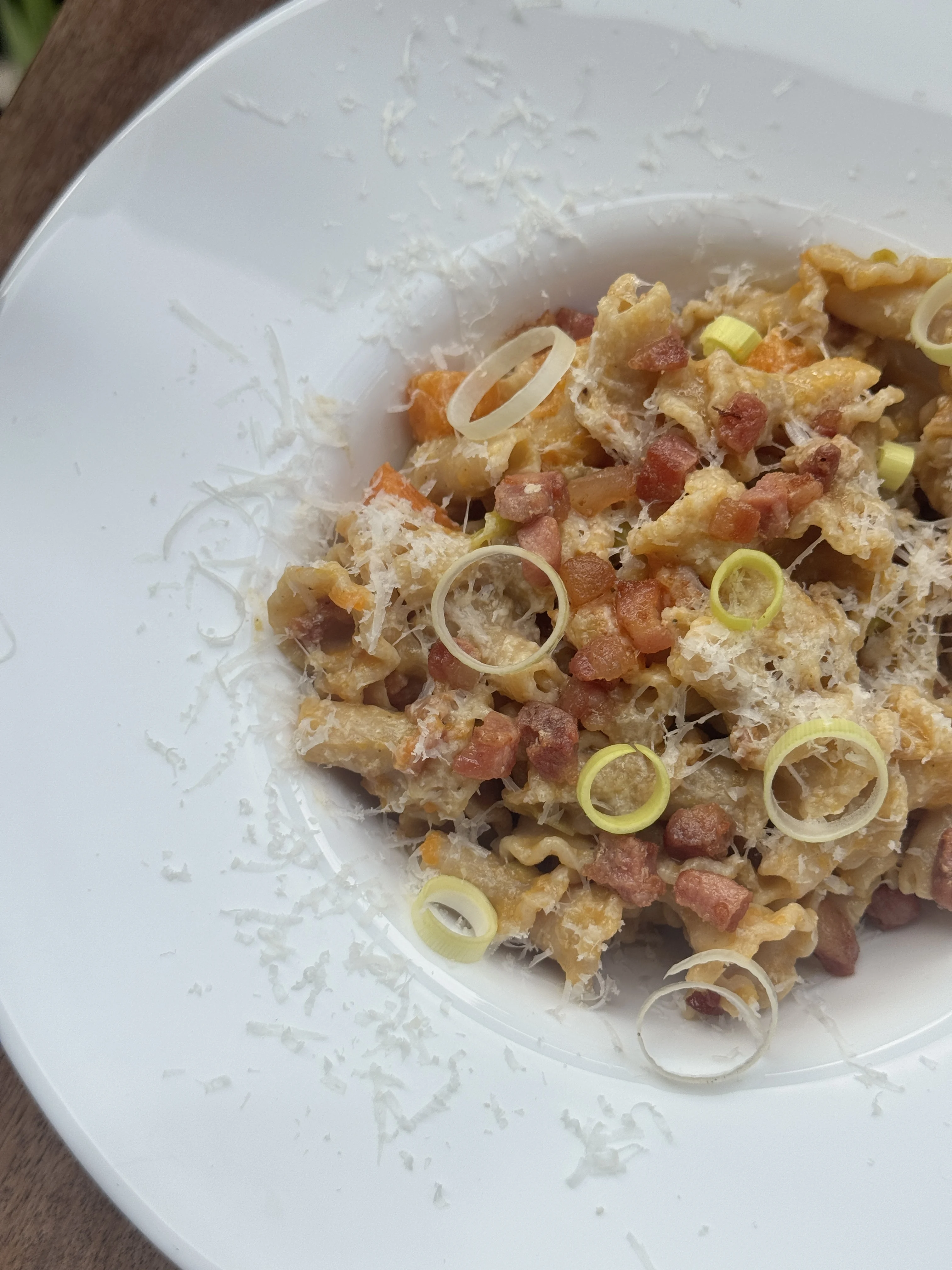 pumpkin-leek-and-pancetta-pasta