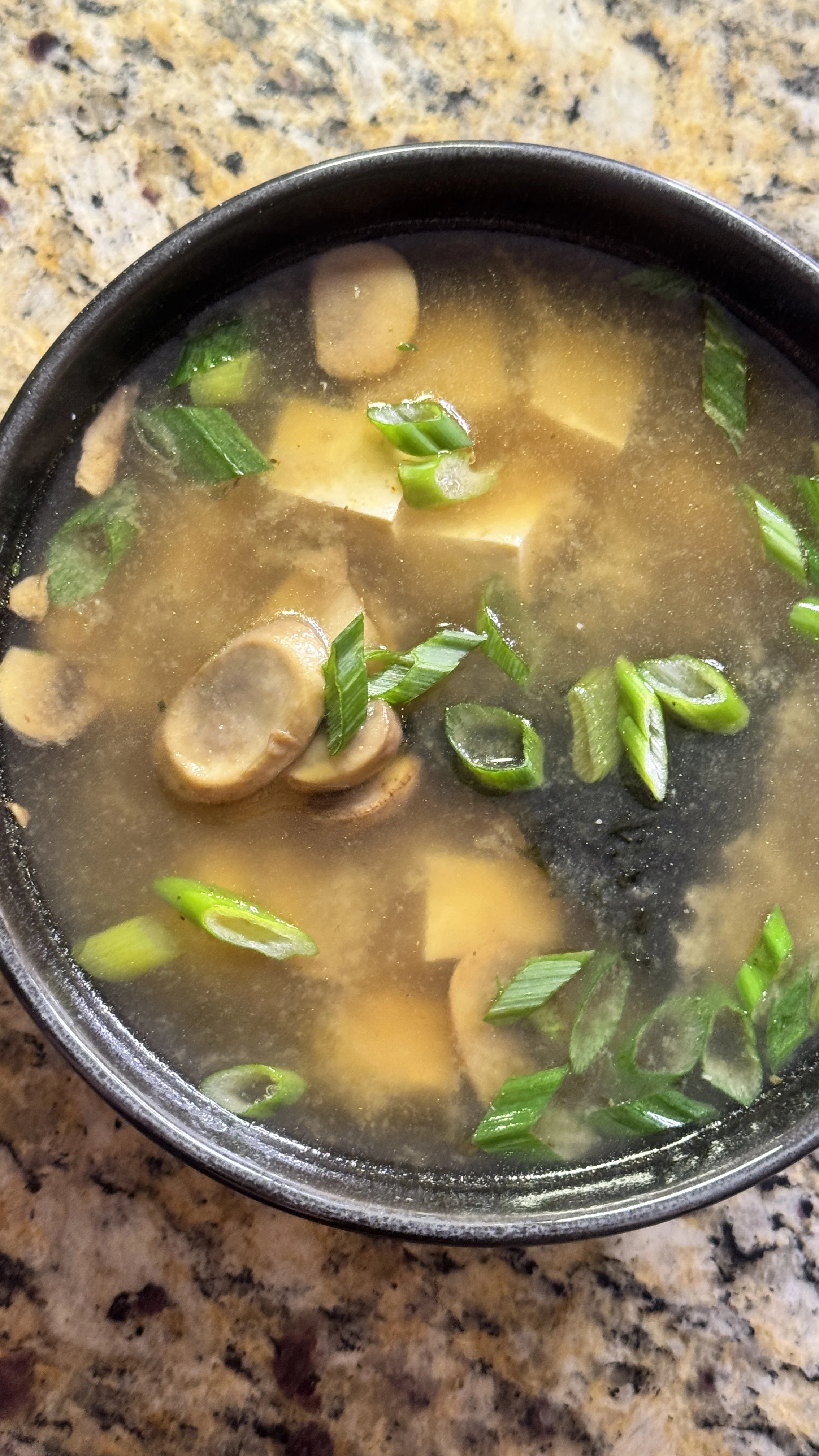 easy-miso-soup-(no-dashi)