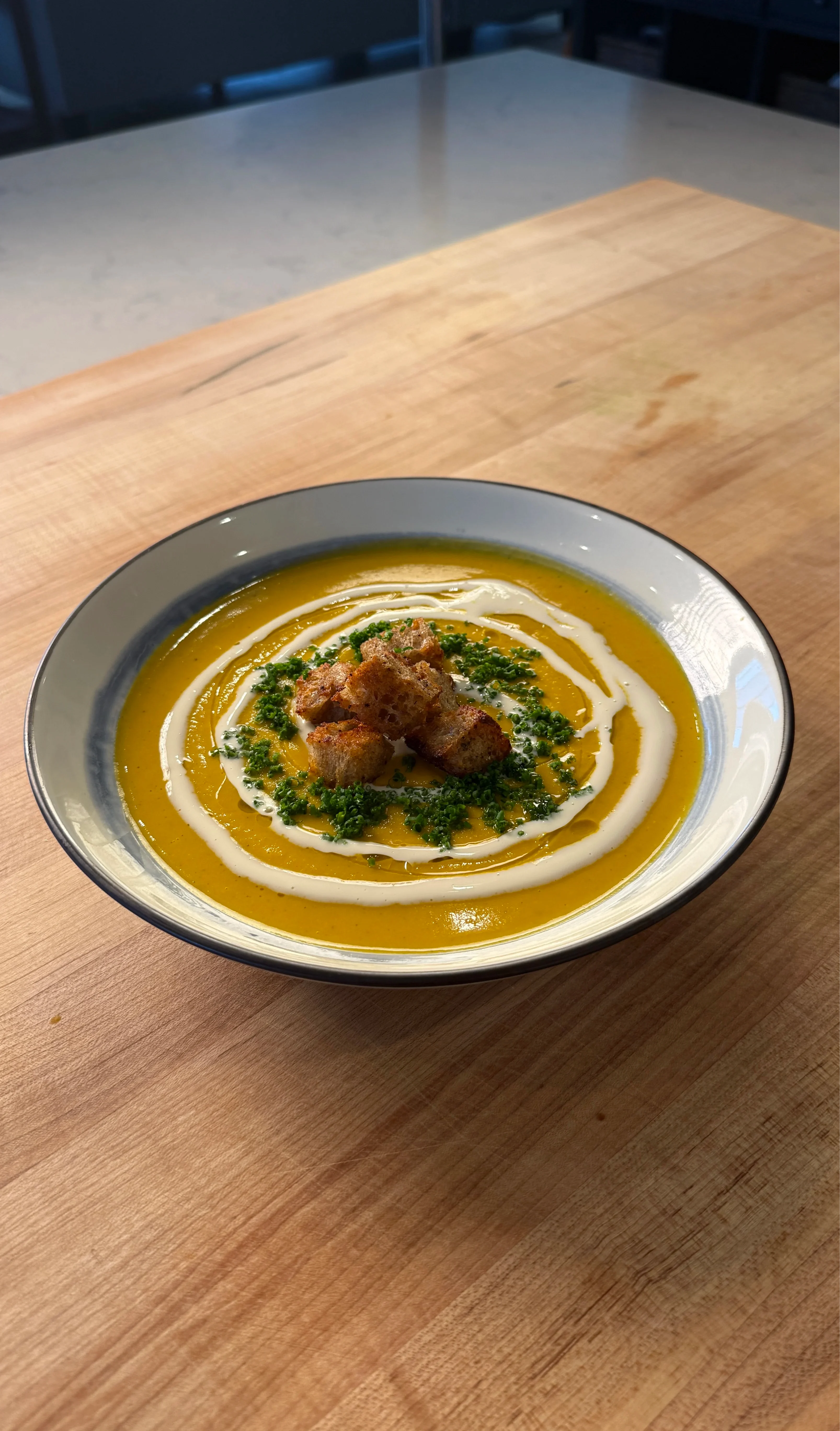 butternut-squash-soup-with-garlic-and-herb-croutons