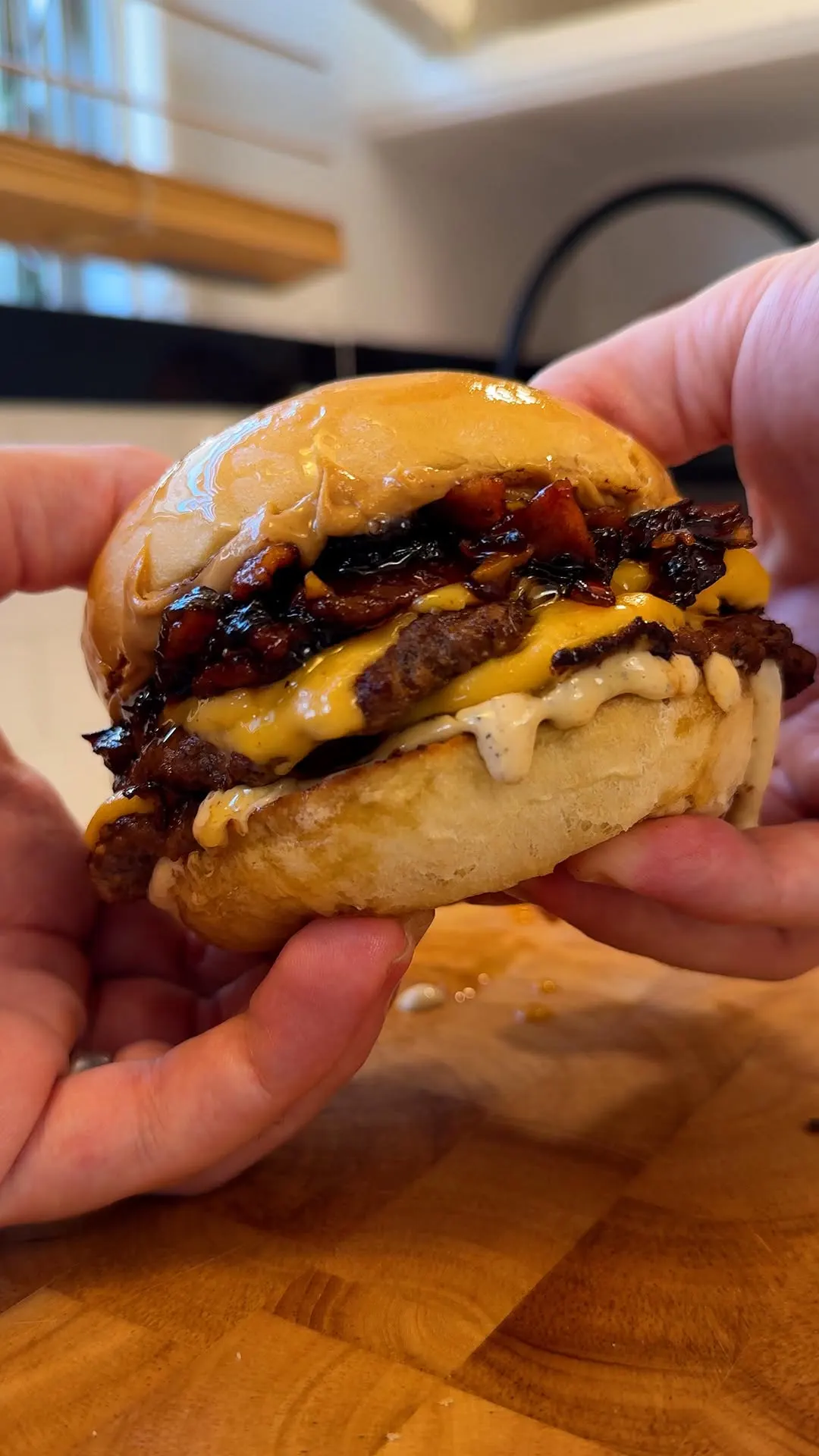 pb-bacon-onionjam-smashburger