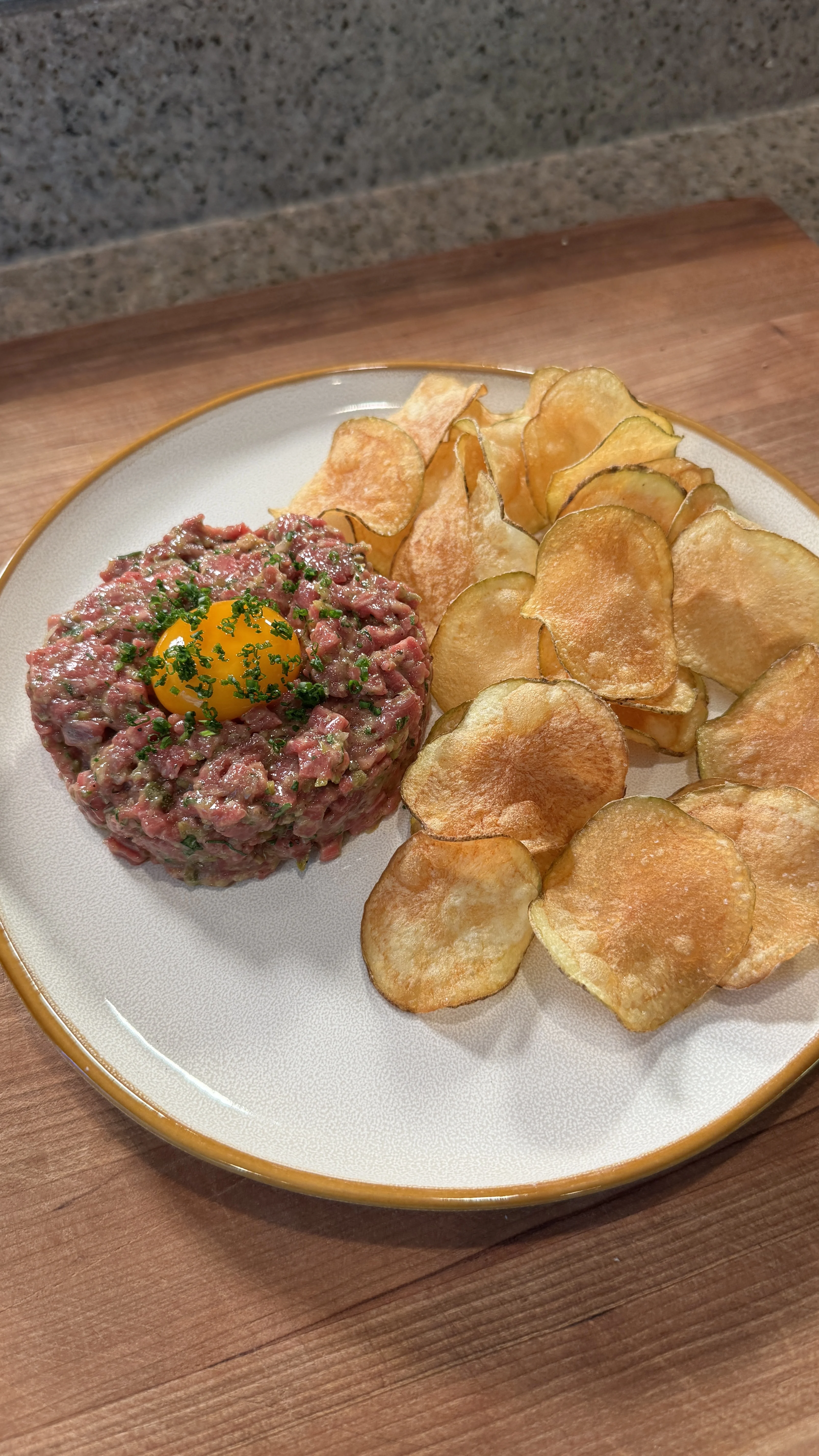steak-tartare-with-beef-fat-chips