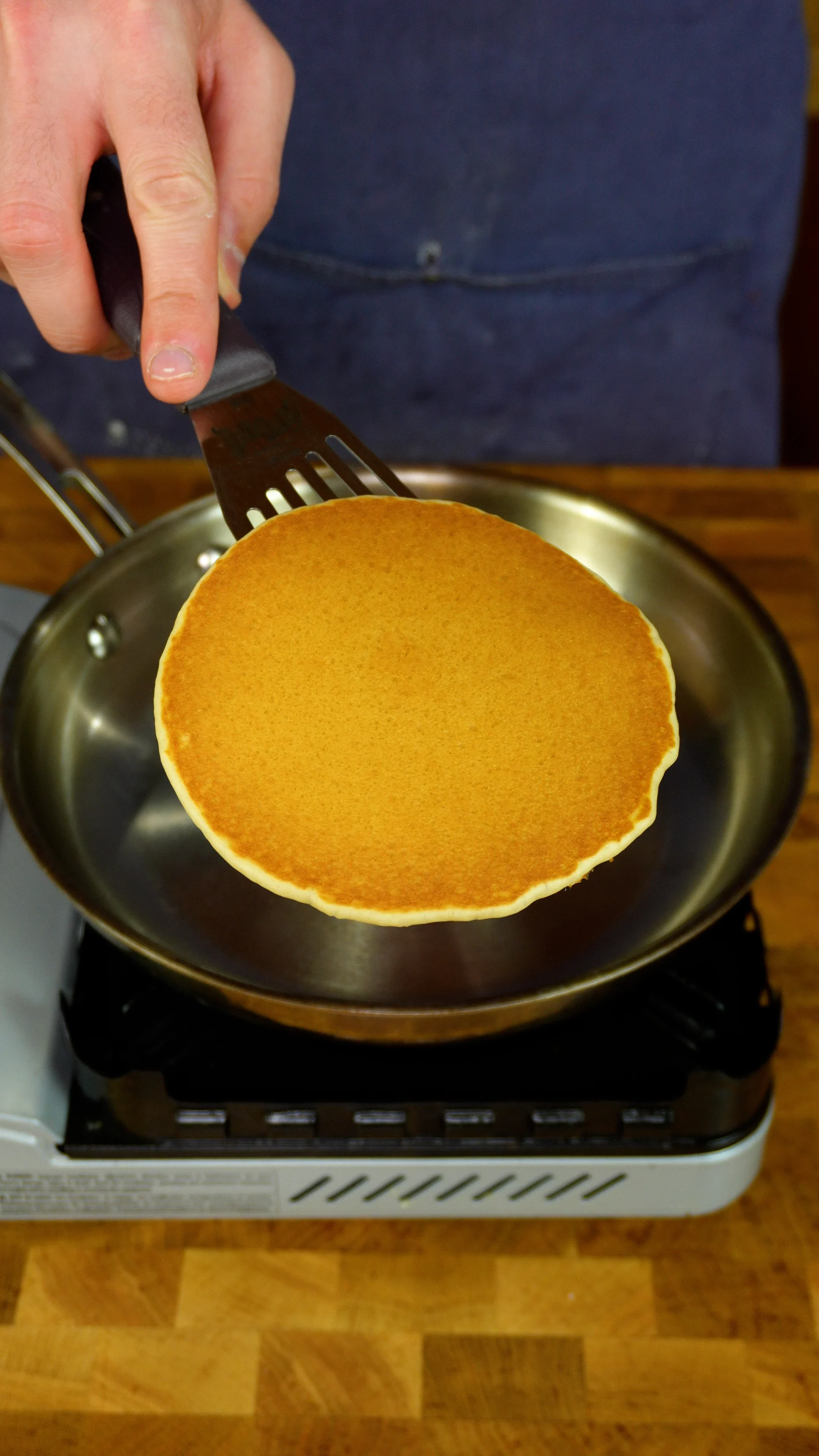 squeeze-bottle-pancakes