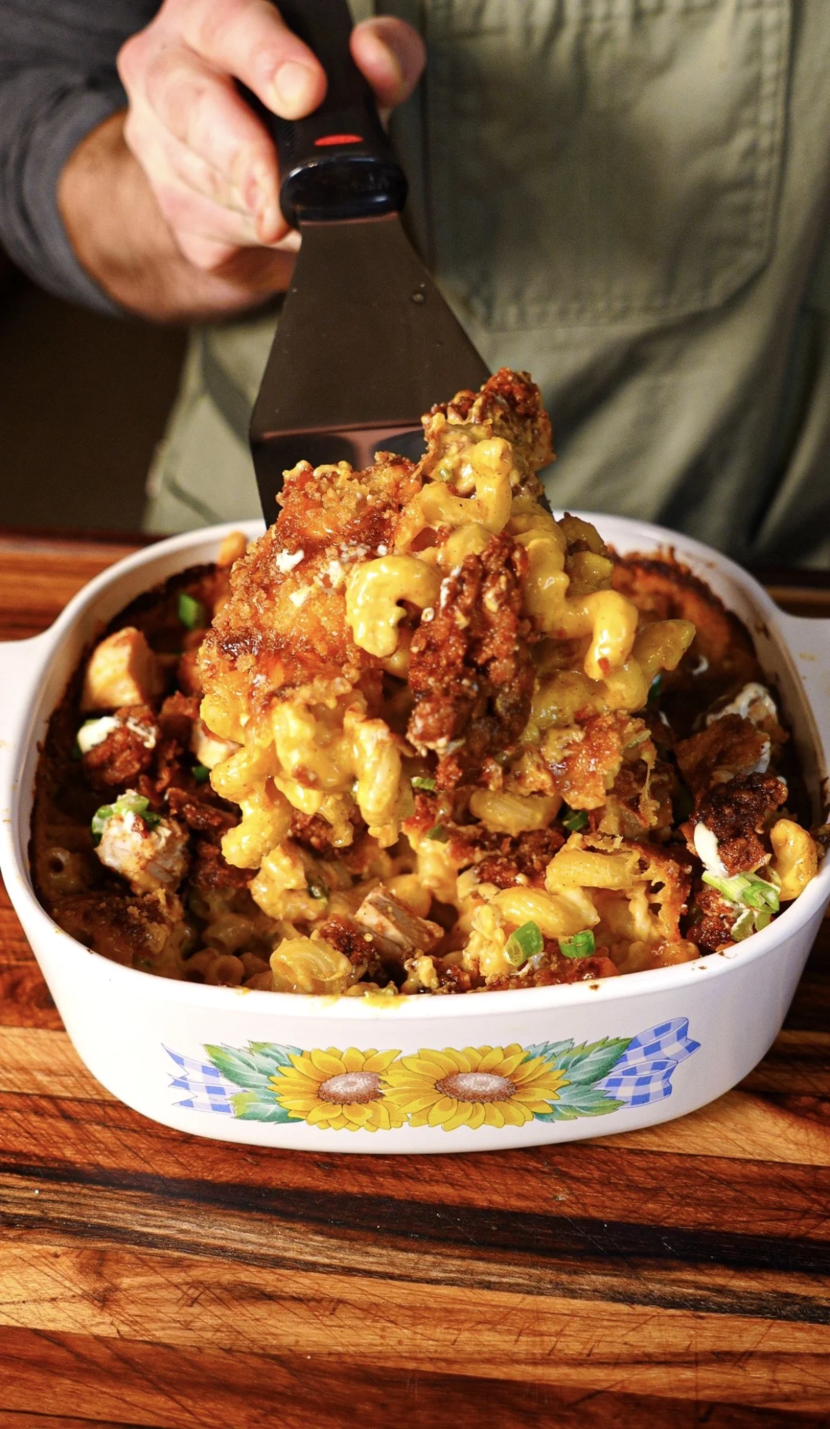 nashville-hot-chicken-mac-and-cheese