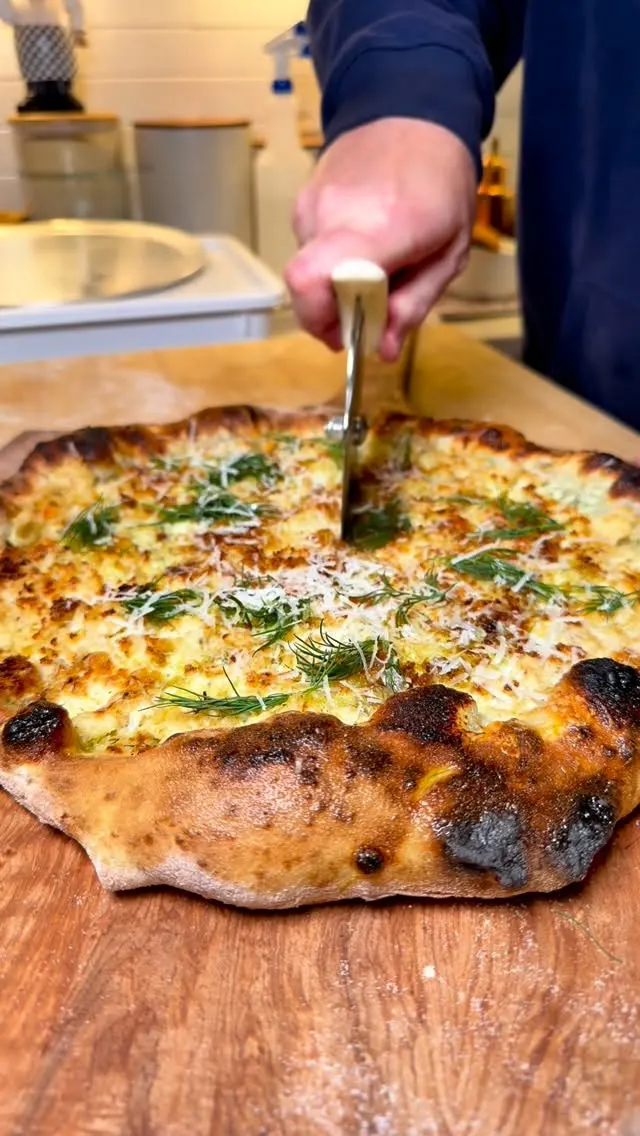 crab-pizza