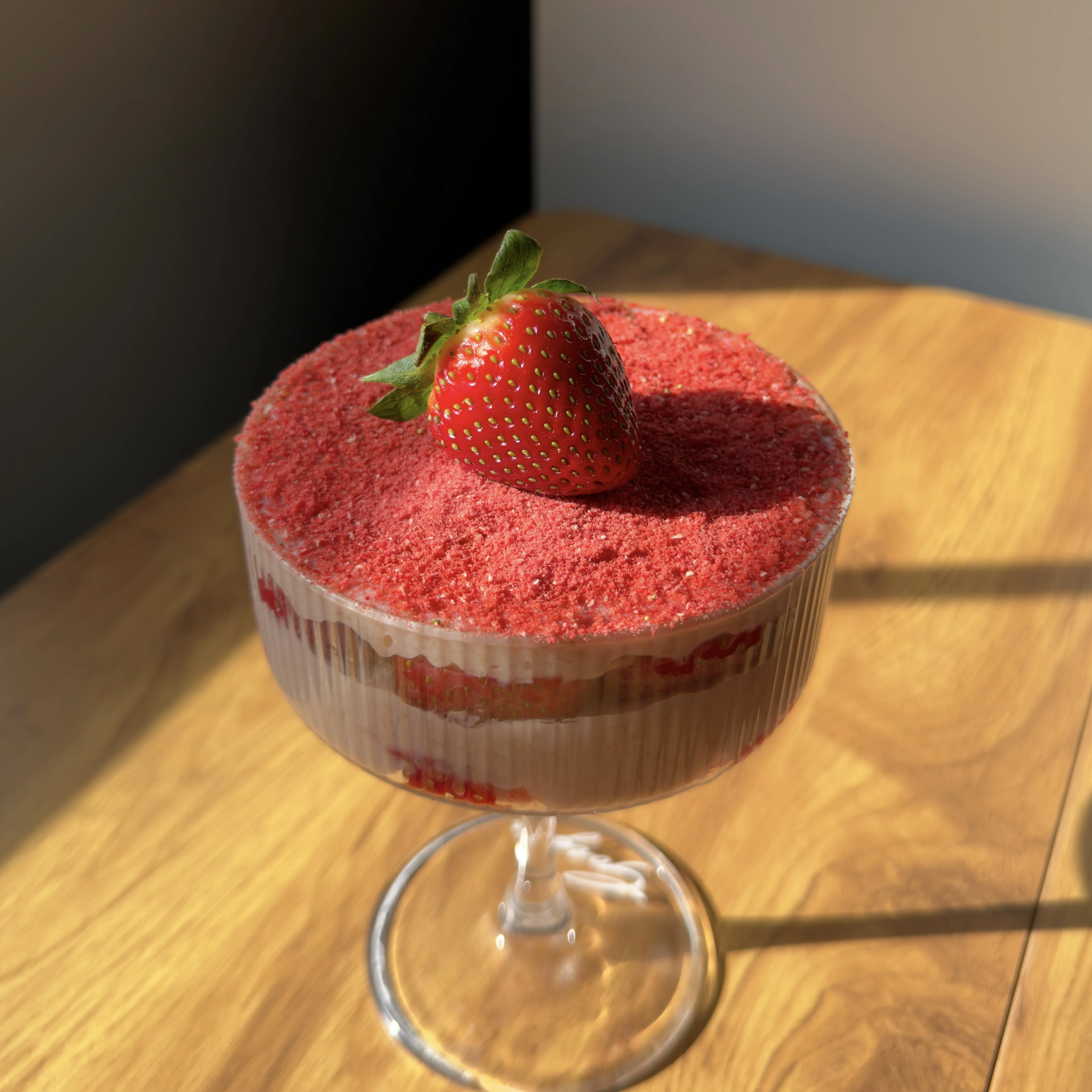 strawberry-tiramisu-oats