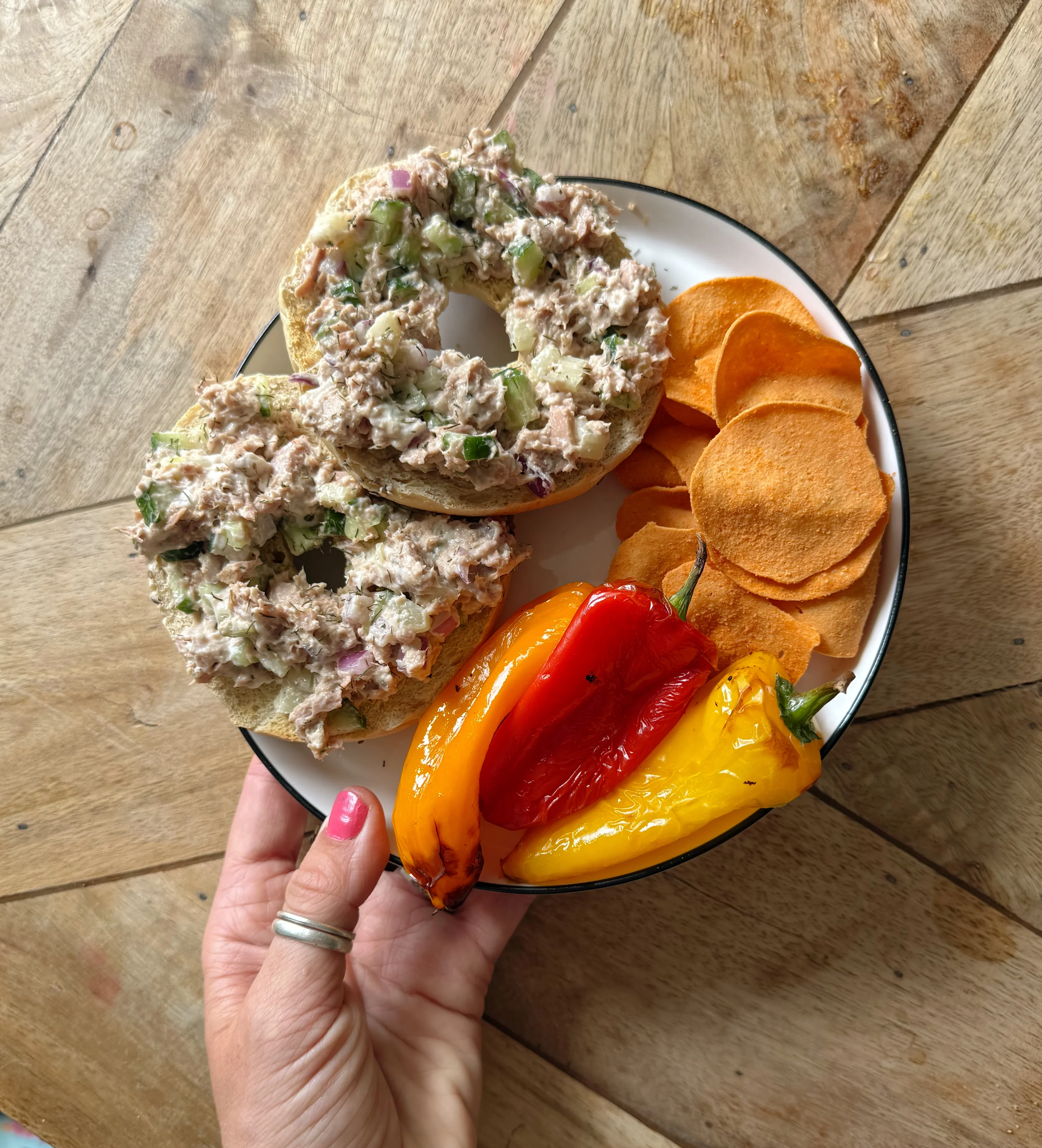 tuna-salad-bagel