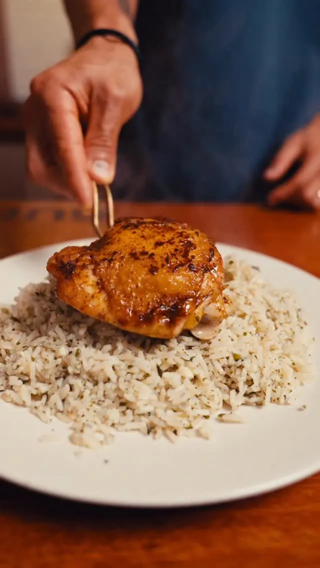 arroz-aromatico-a-las-finas-hierbas-con-muslos-de-pollo-confitados-aromatic-herb-rice-with-confit-chicken-thighs