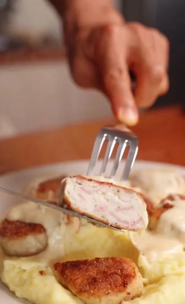 nuggets-de-pollo-caseros-"power"-con-pure-cremoso-homemade-"power"-chicken-nuggets-with-creamy-mashed-potatoes