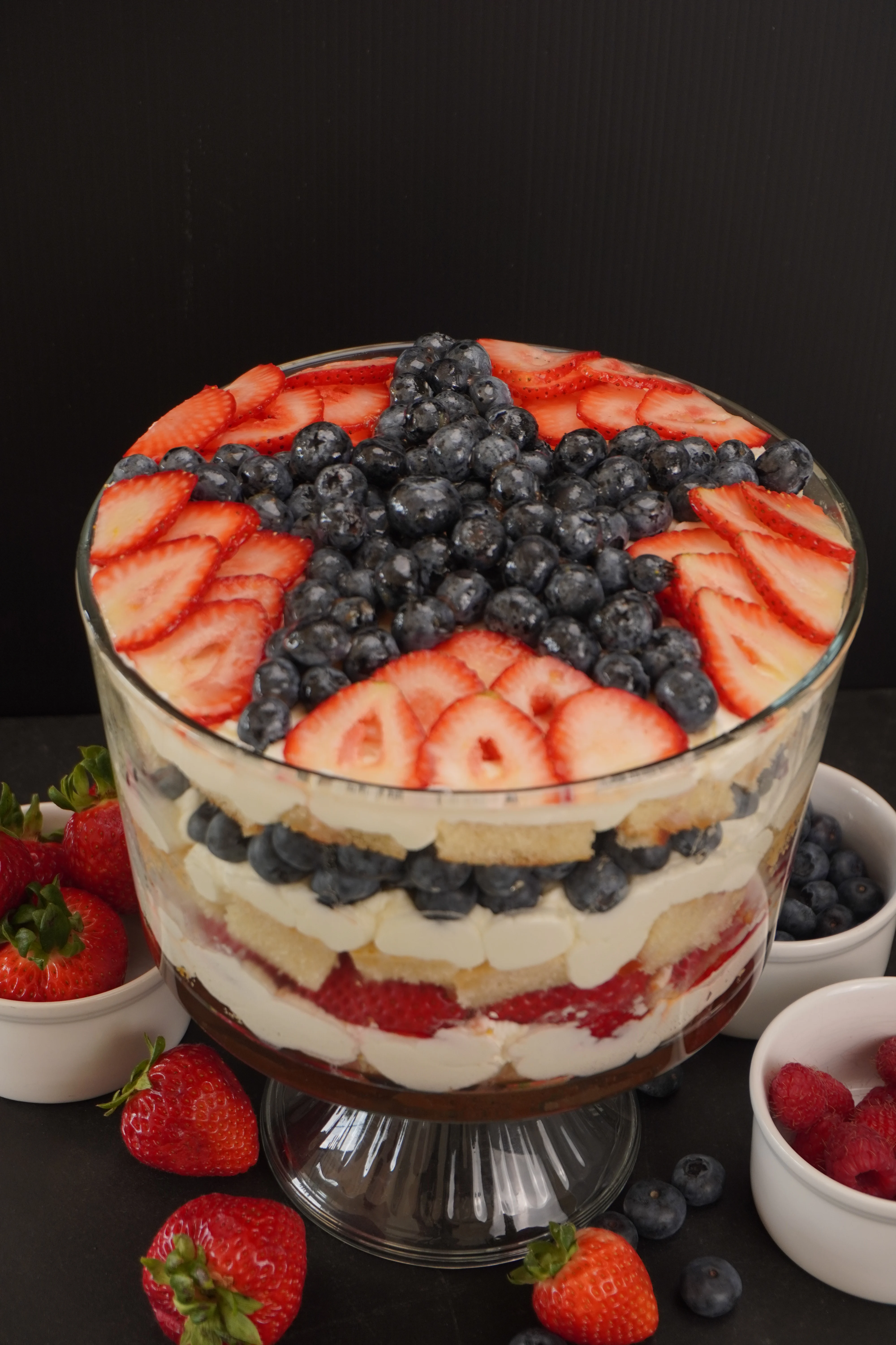 berry-chantilly-trifle