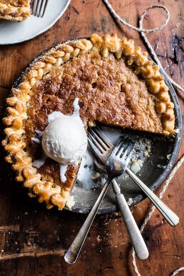 gooey-chocolate-chip-cookie-pie.