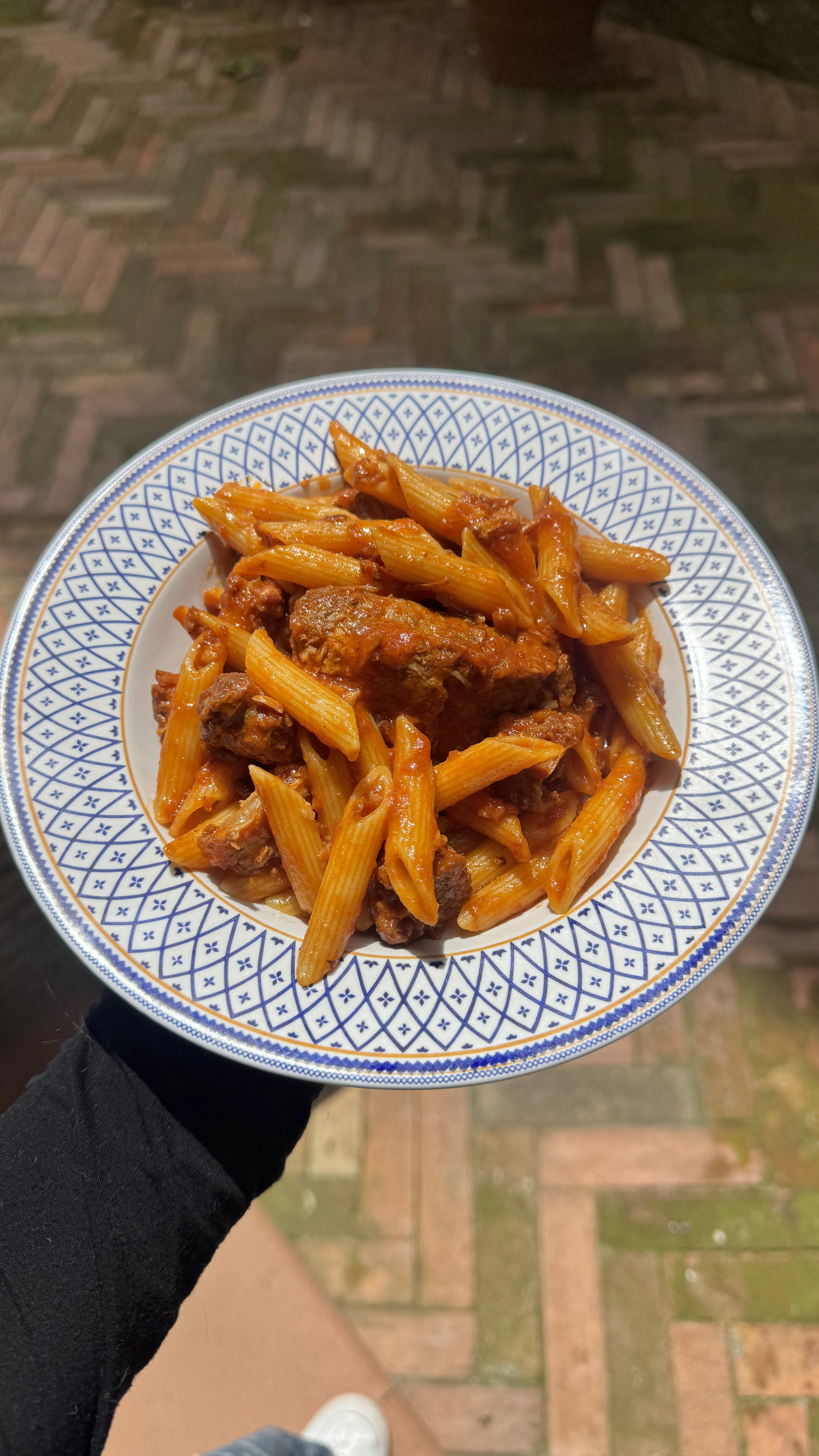 tomato-sugo-with-sausage-and-pork-ribs-(sugo-con-salsiccia-e-spuntatura) recipe