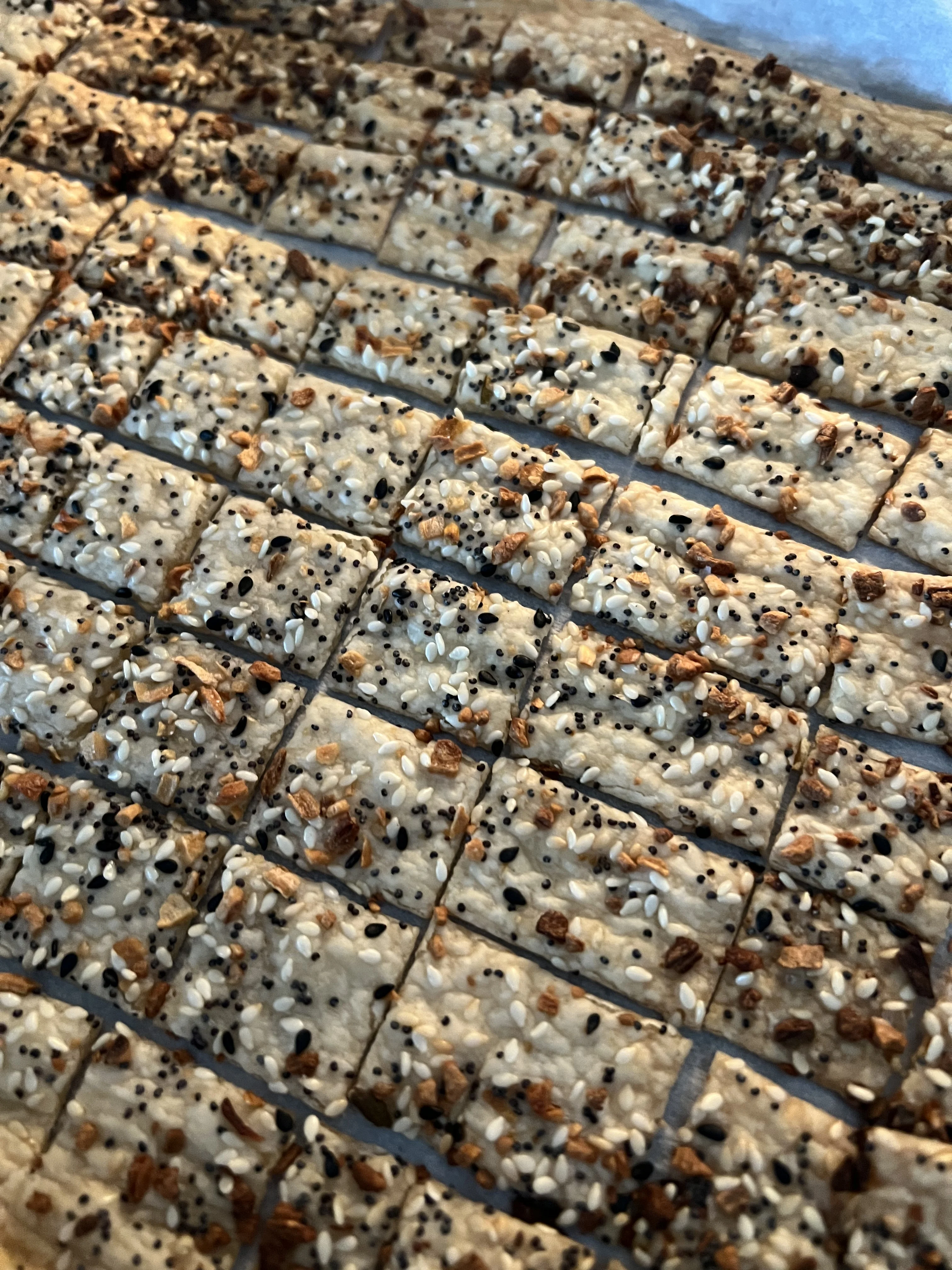 sourdough-discard-crackers