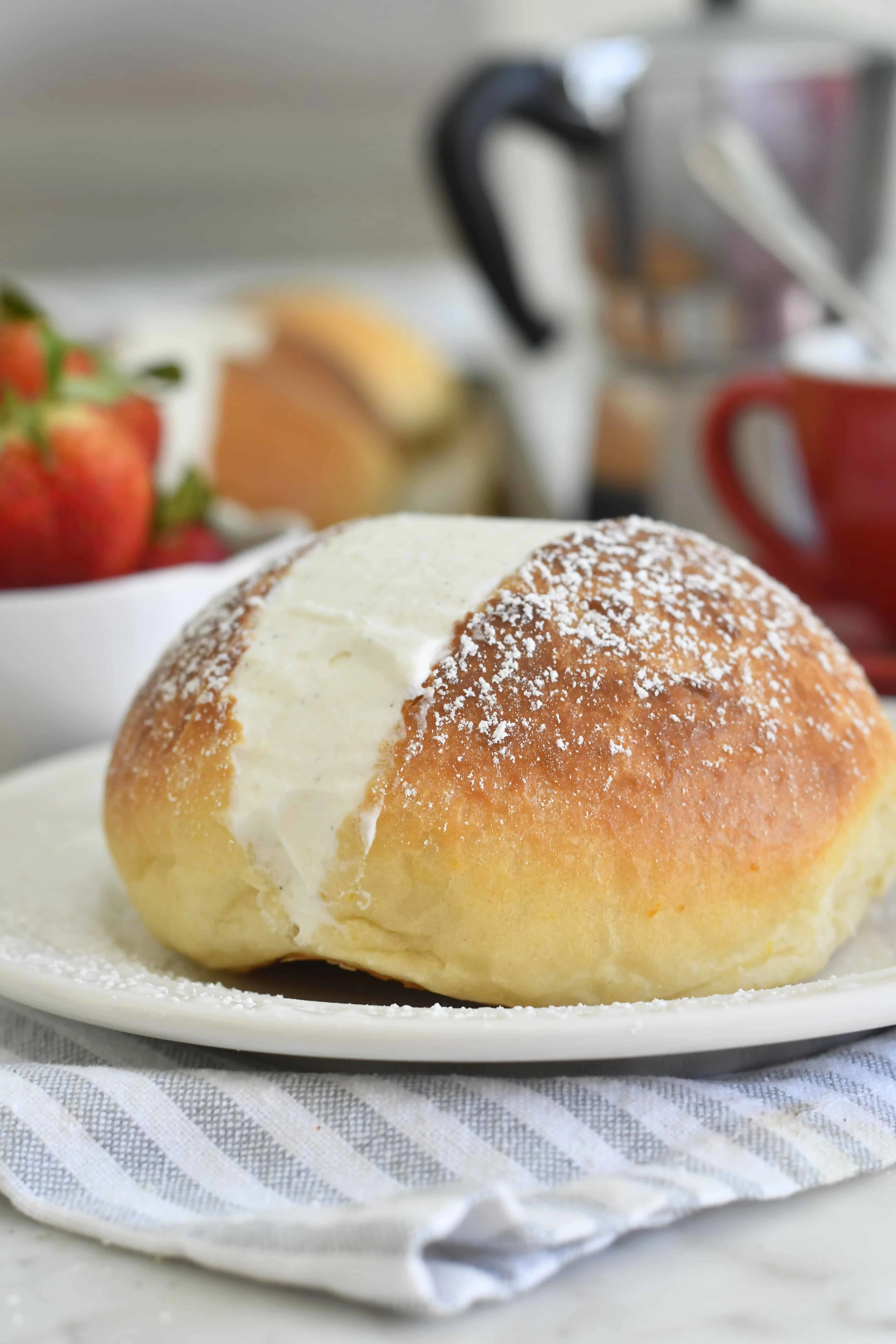 authentic-maritozzi-recipe-italian-cream-buns-with-whipped-cream
