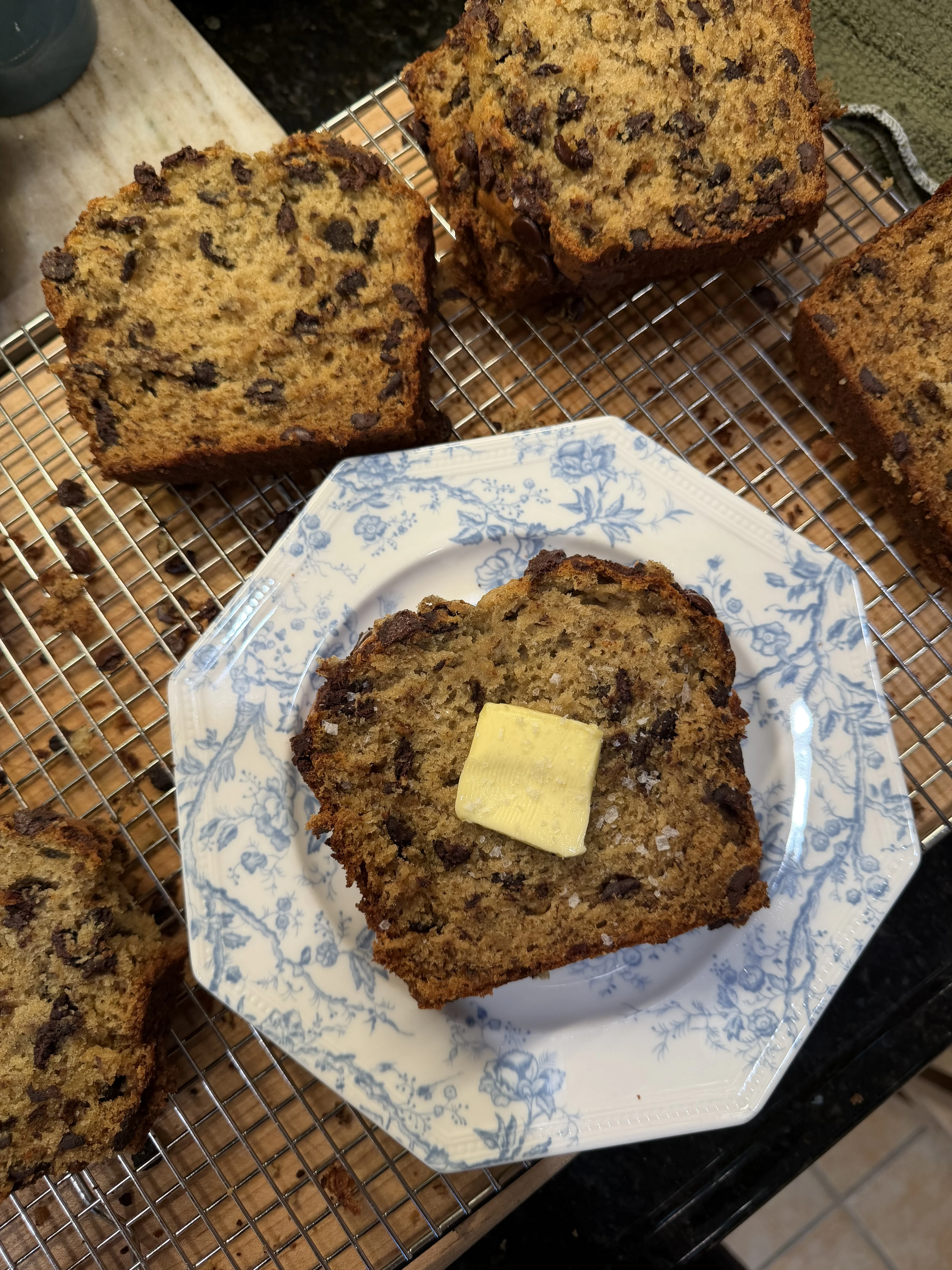 (one-bowl)-chocolate-chip-banana-bread