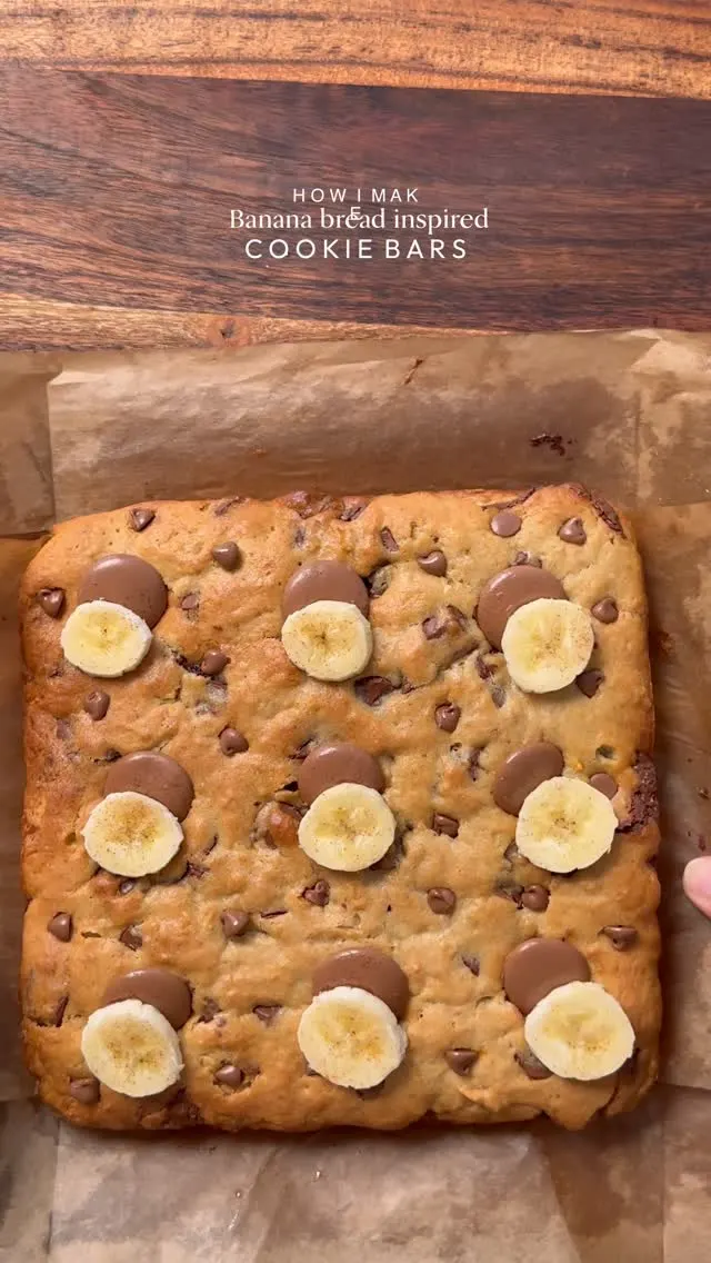 banana-bread-inspired-cookie-bars