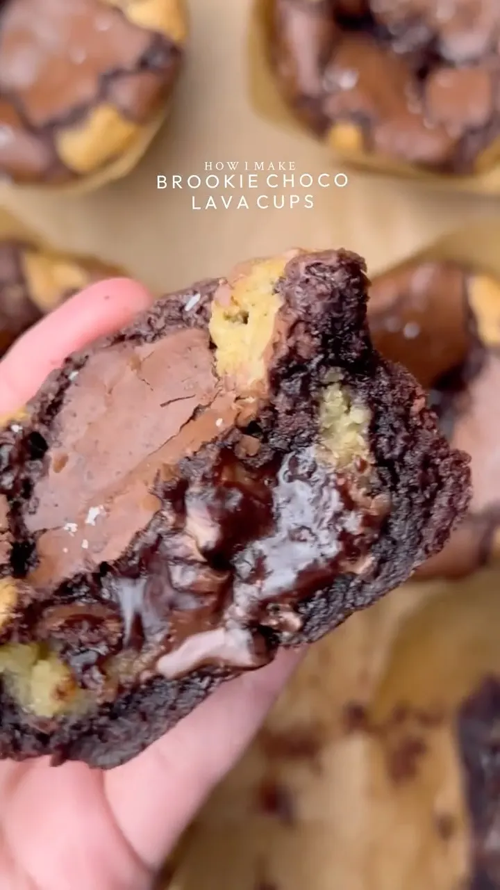 chocolate-lava-brookie-cups