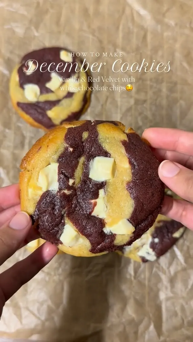 december-cookies-(vanilla-and-red-velvet-with-white-chocolate-chips)