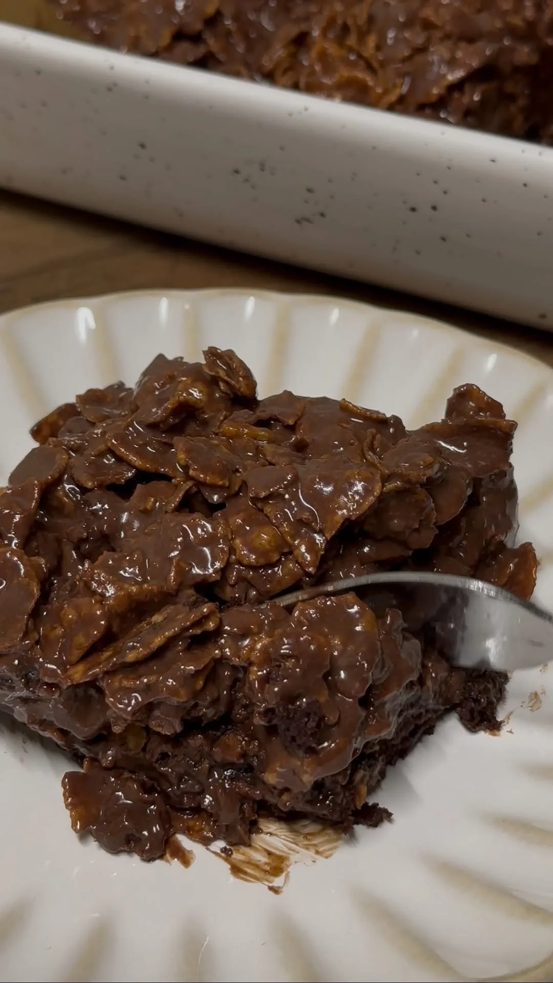 moist-chocolate-cake-with-crispy-crepe