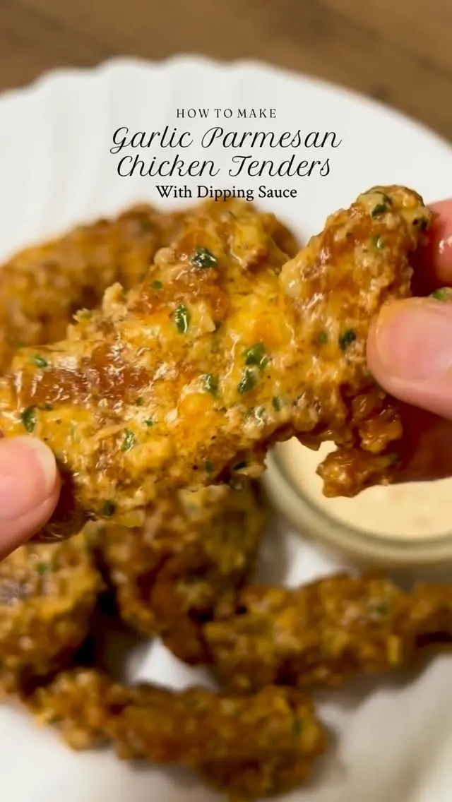 garlic-parmesan-chicken-tenders-with-dipping-sauce