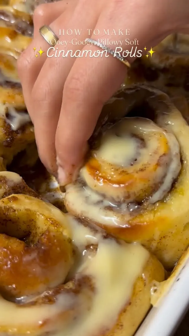 cinnamon-rolls-(ooey-gooey-pillowy-soft)