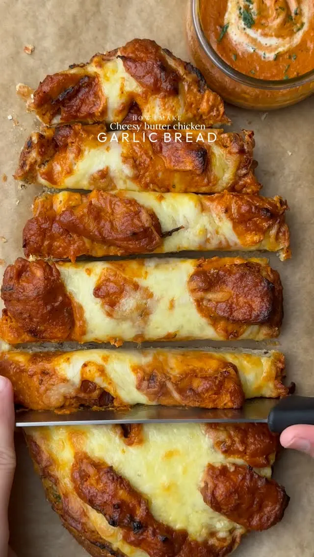 cheesy-butter-chicken-garlic-bread
