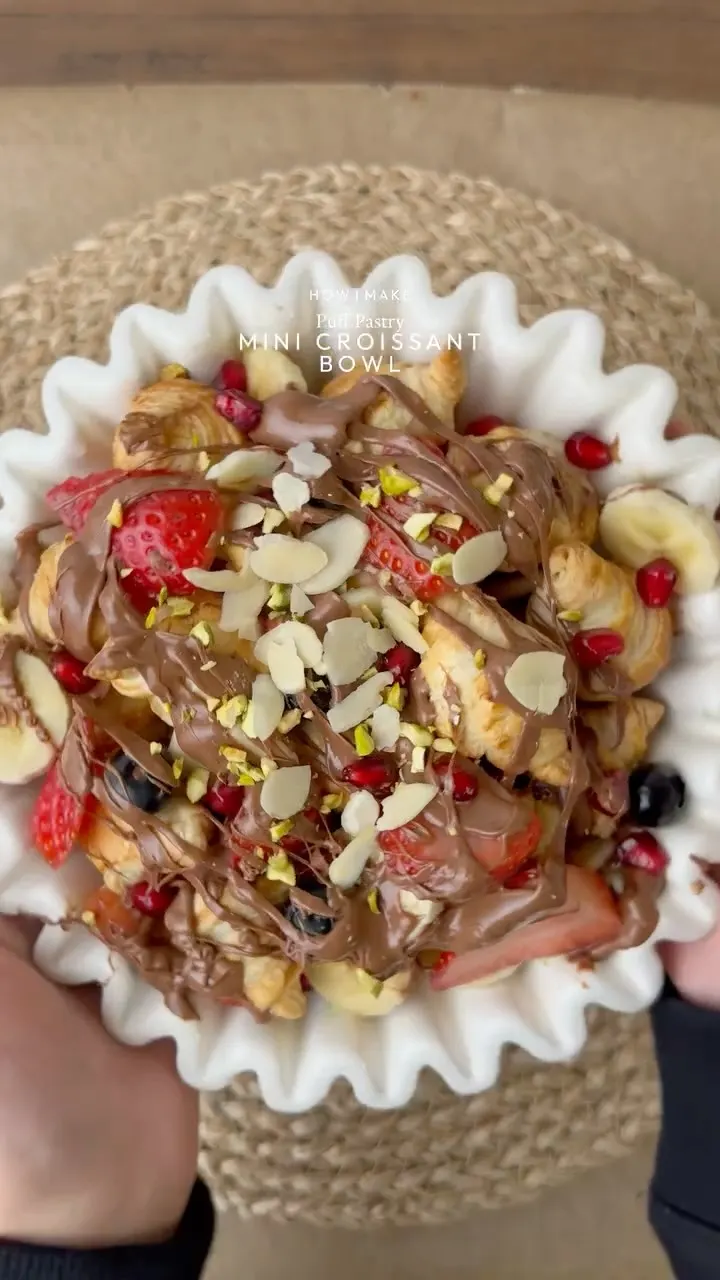 mini-croissants-bowl