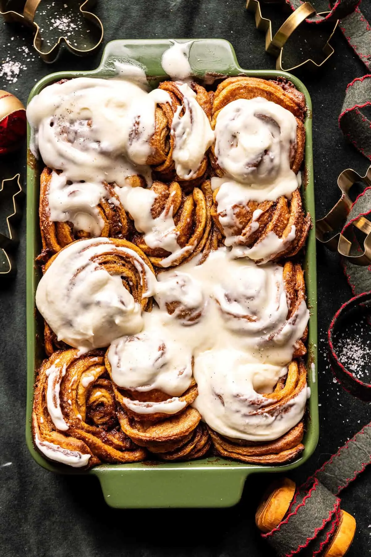 frosted-gingerbread-cinnamon-rolls