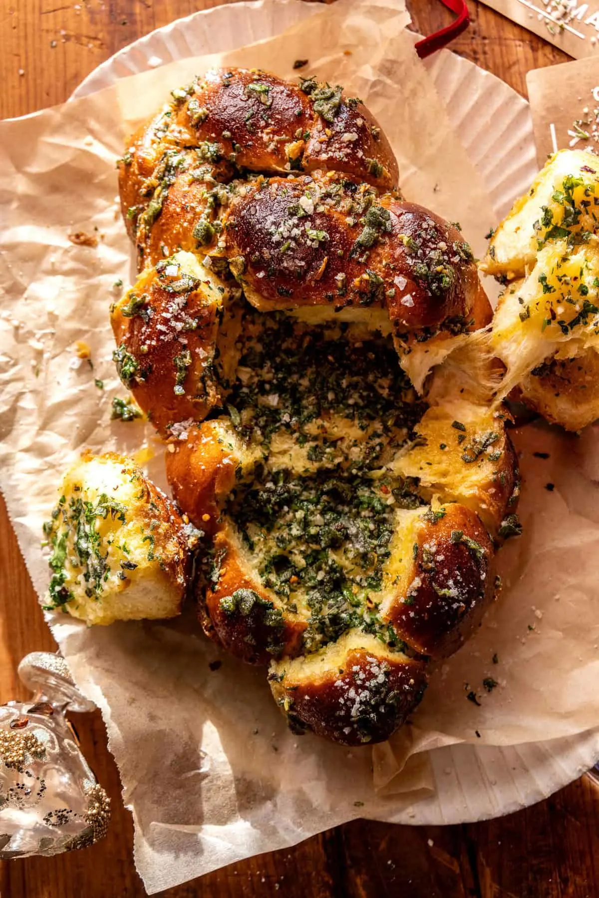 easy-pull-apart-garlic-butter-challah-bread
