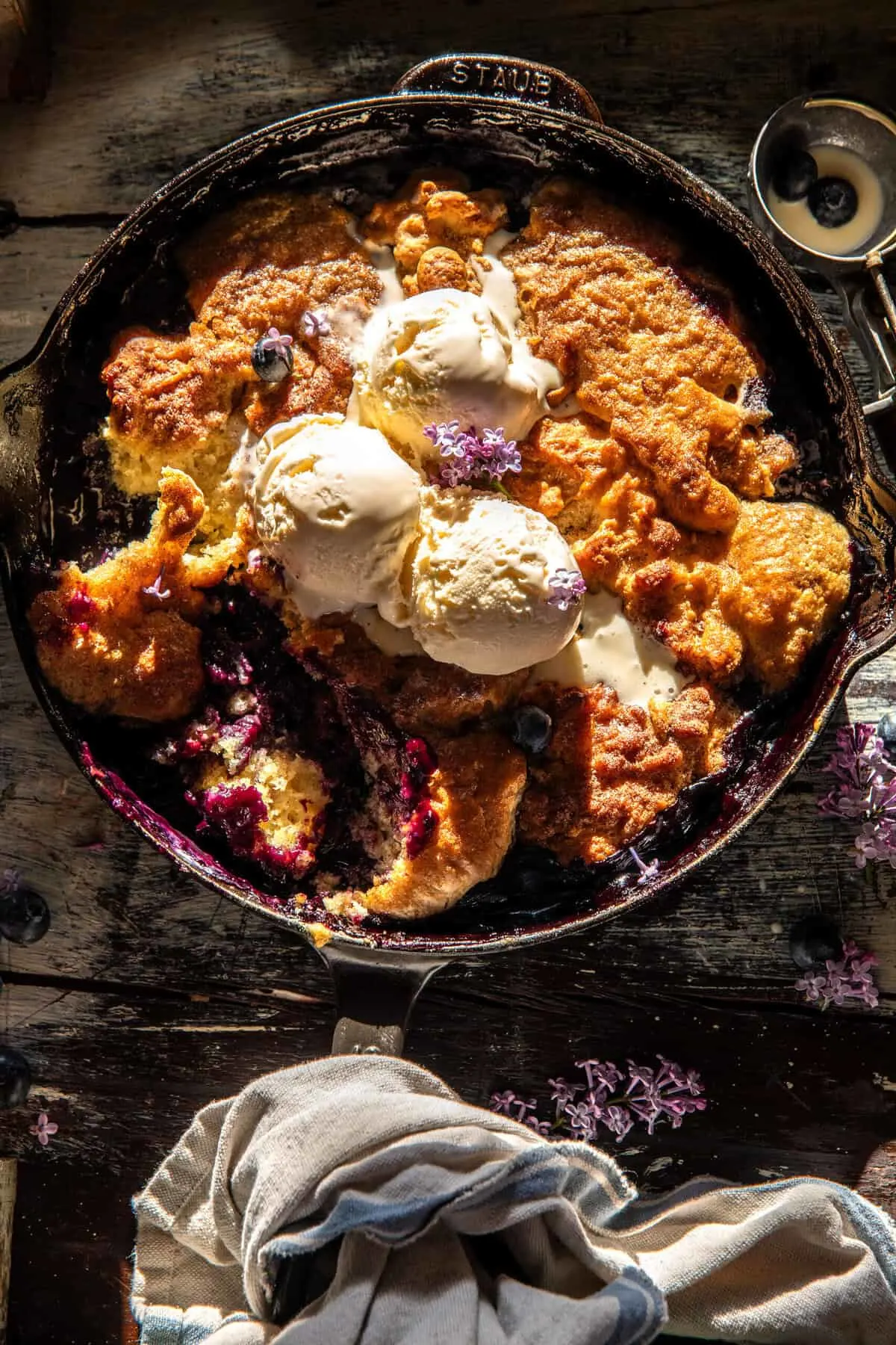 blueberry-vanilla-bean-cobbler.