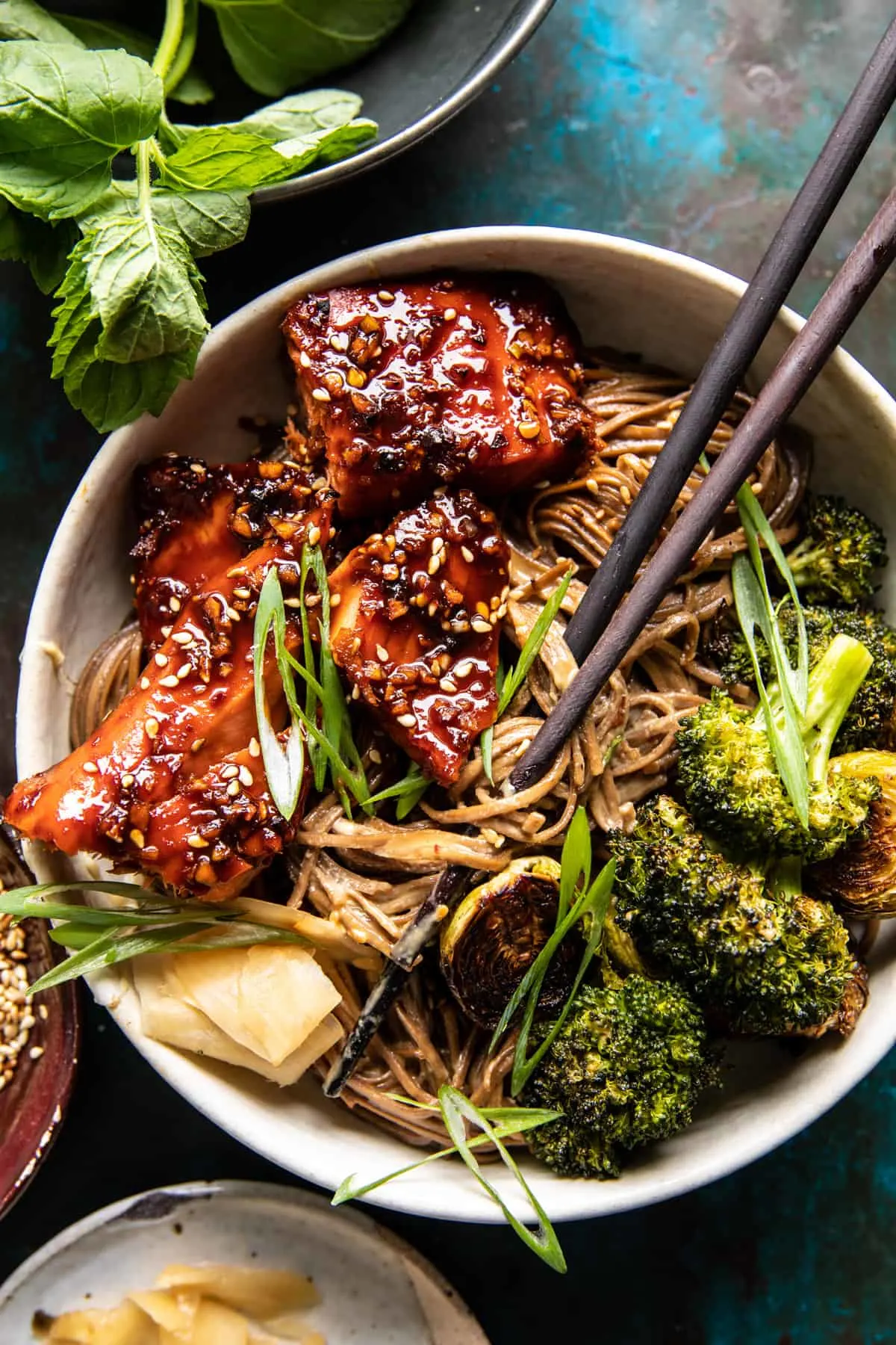 honey-garlic-salmon-soba-noodle-bowls