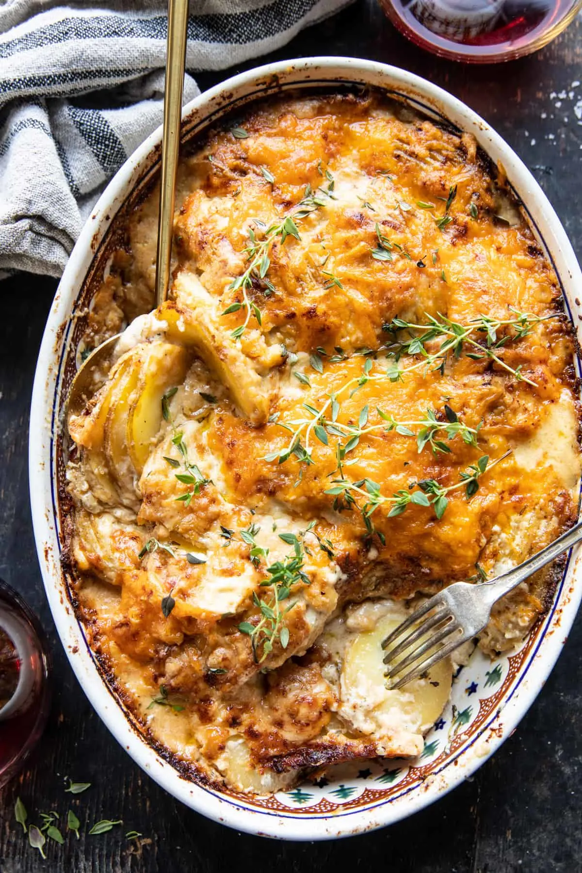 cheesy-scalloped-potatoes-with-caramelized-onions