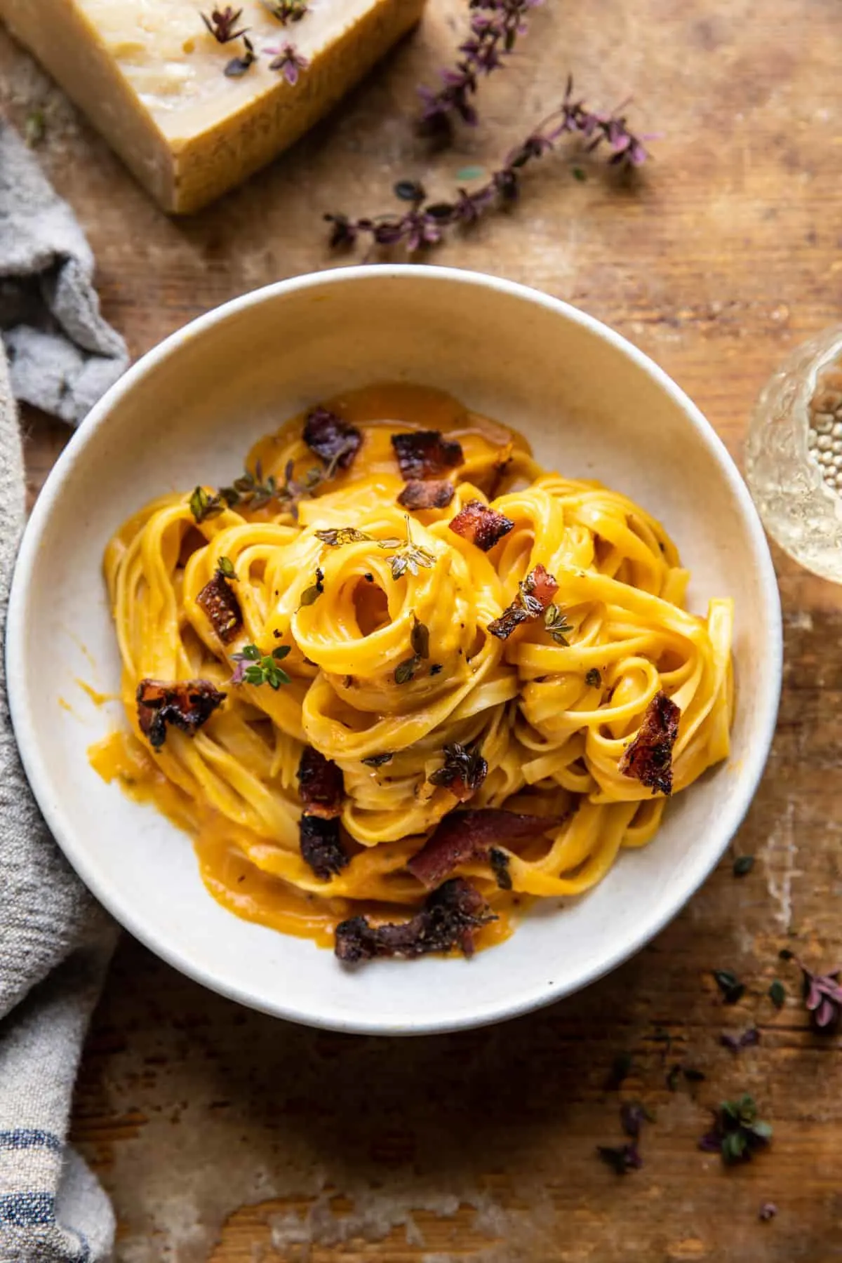 butternut-squash-pasta-carbonara-with-rosemary-bacon