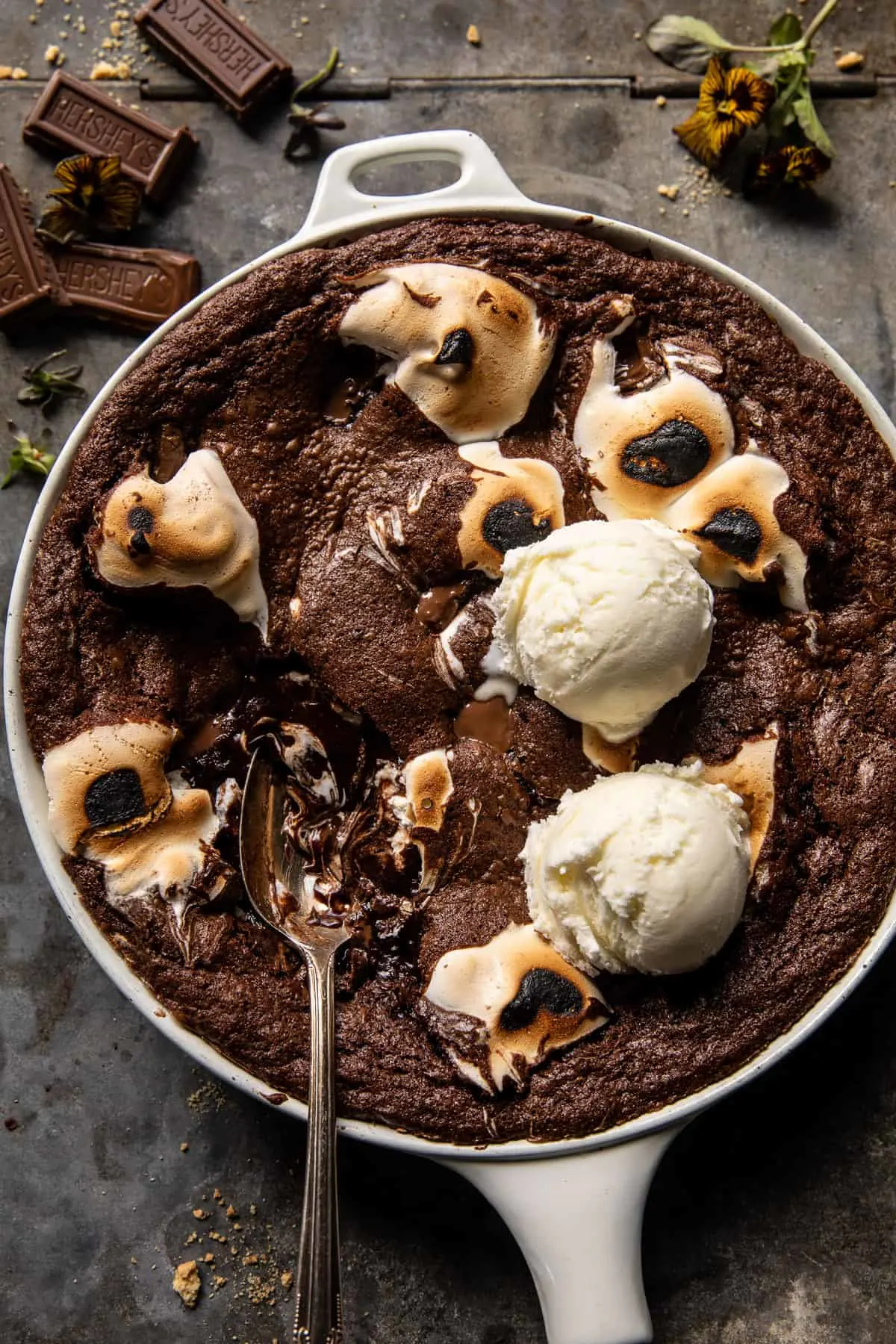 gooey-s'mores-skillet-brownie