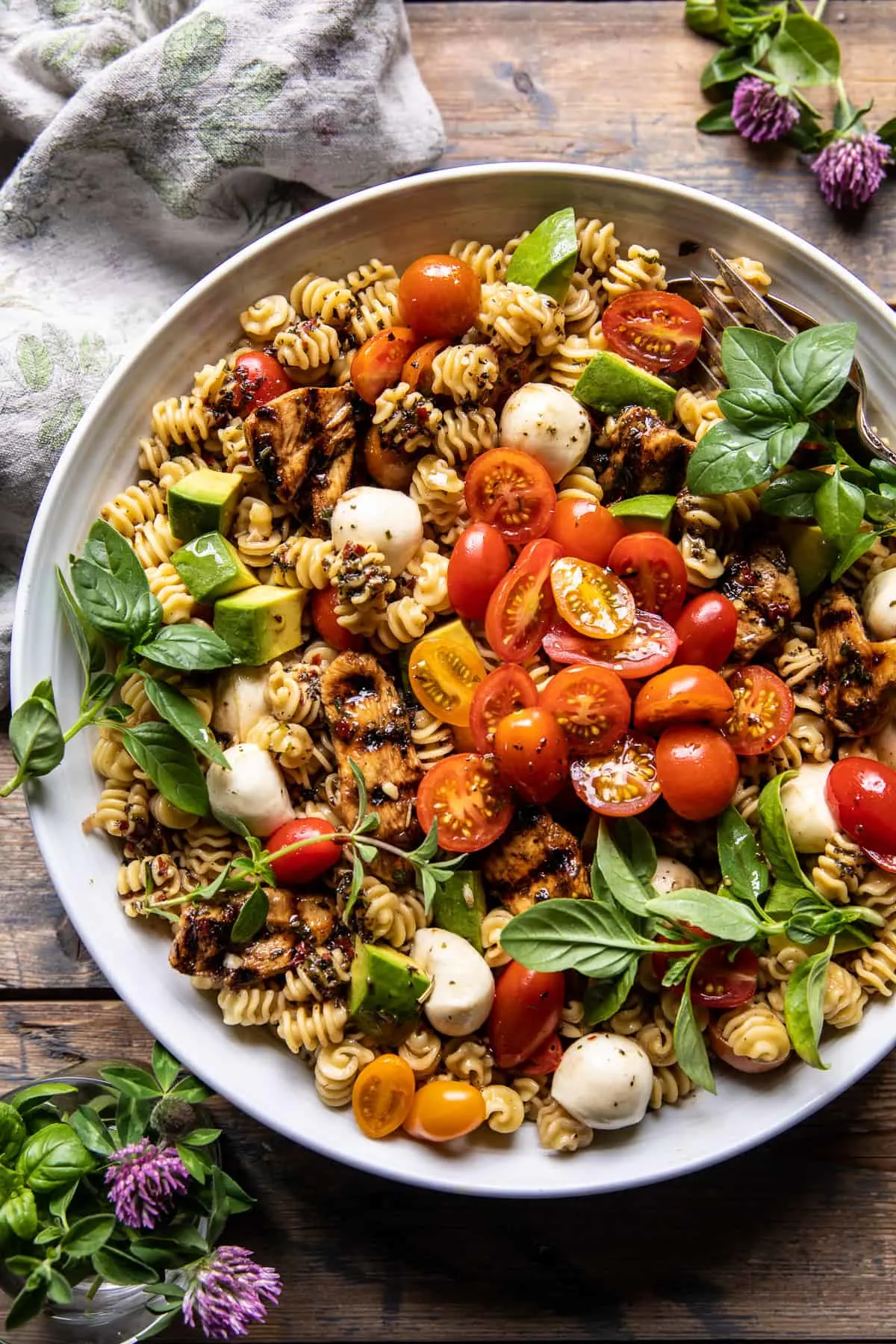 caprese-chicken-pasta-salad