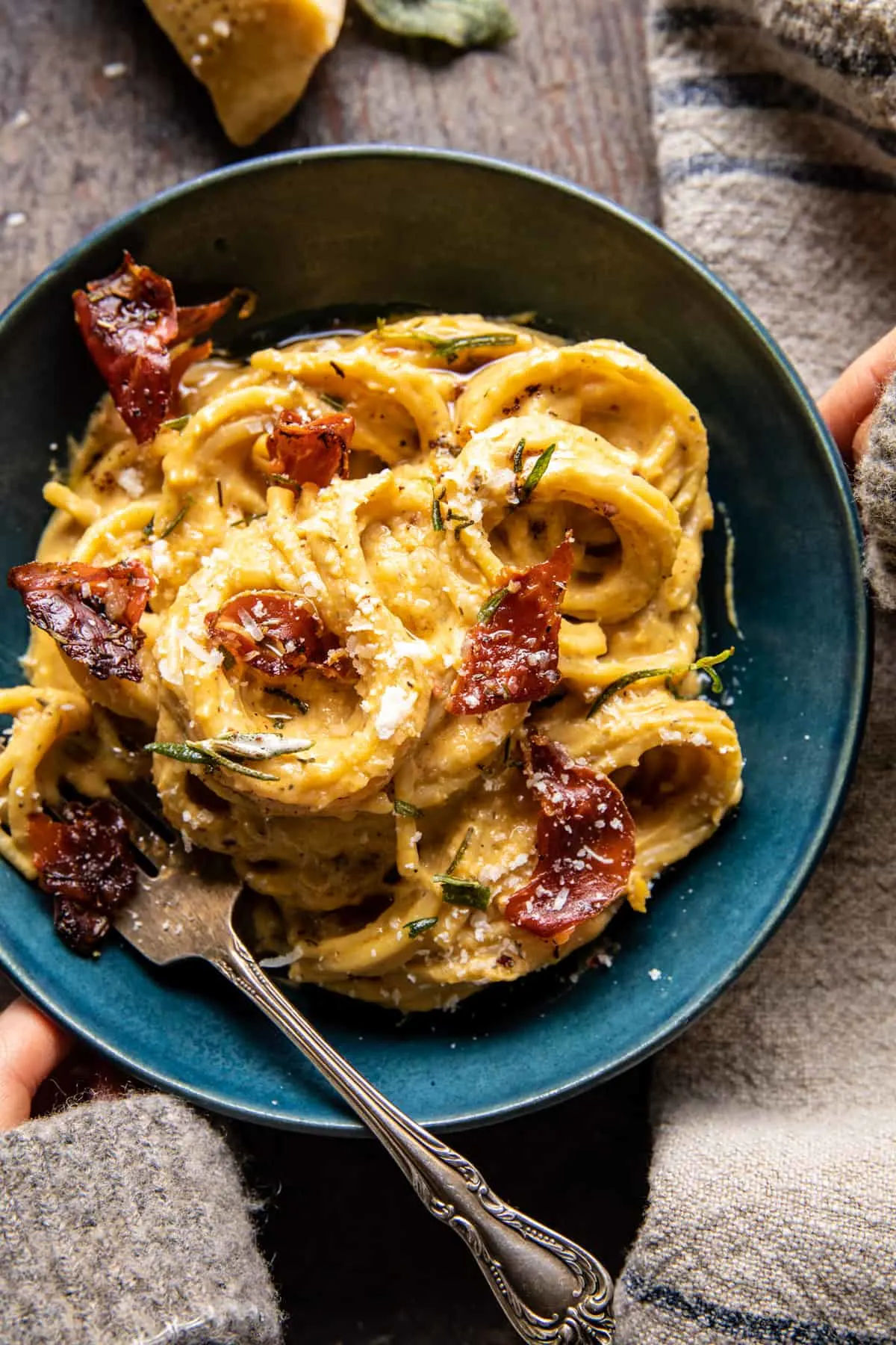 creamy-roasted-garlic-butternut-squash-pasta