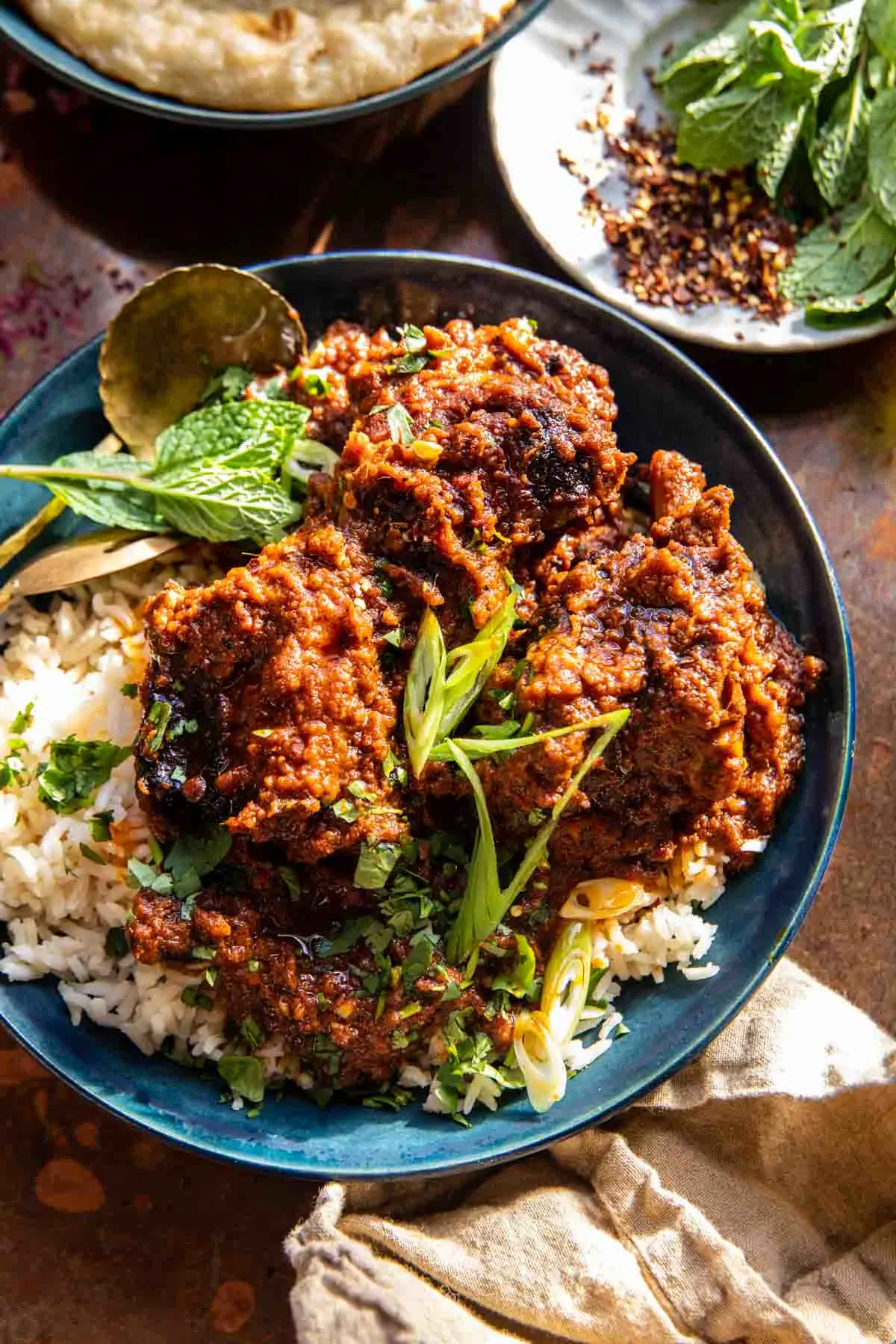 simple-crockpot-coconut-beef-curry