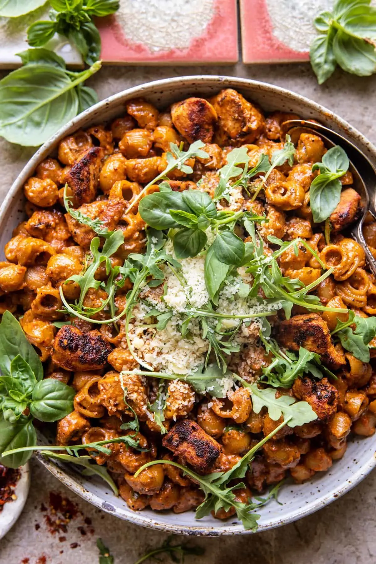 one-pot-creamy-roasted-red-pepper-chicken-pasta