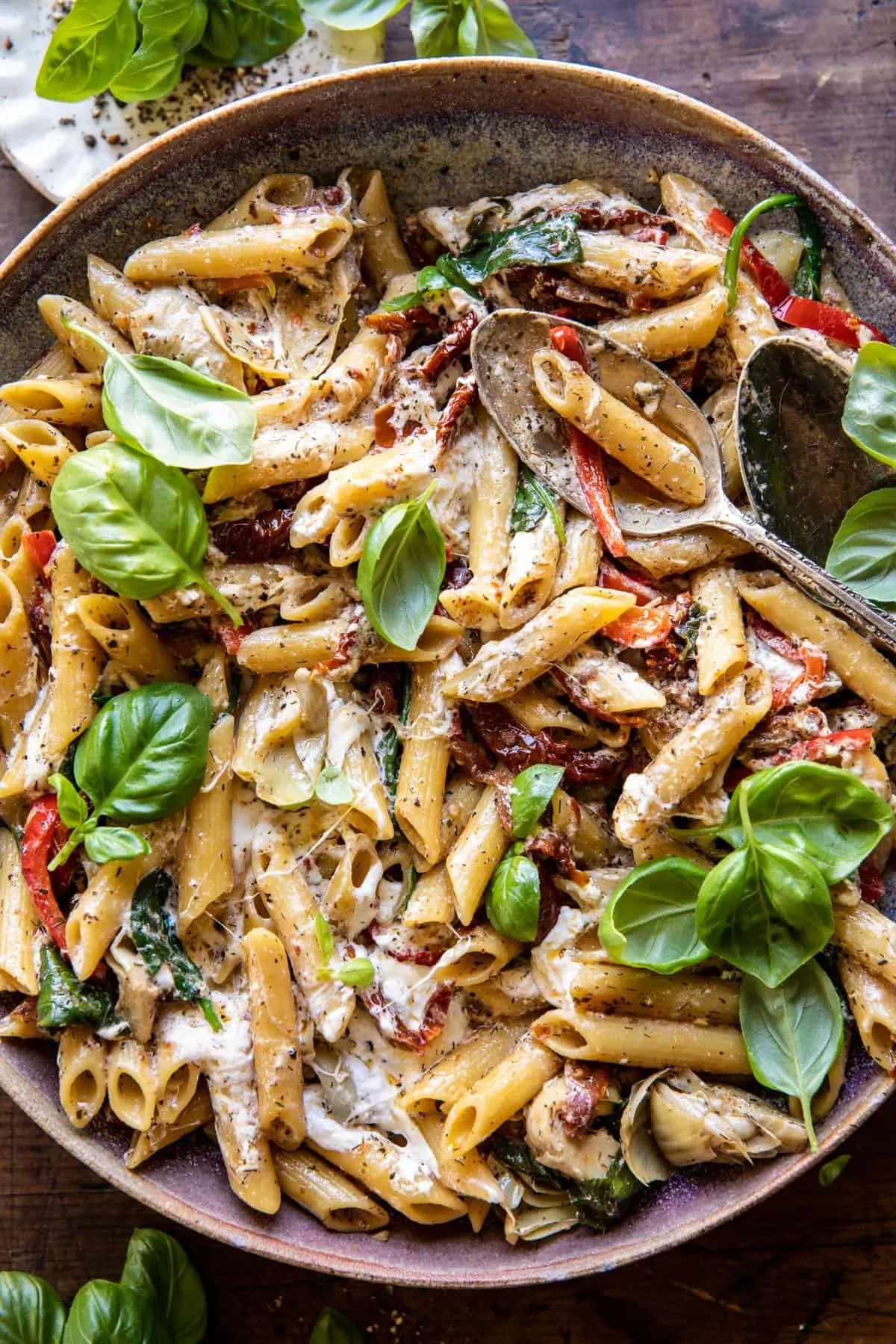 one-pot-spinach-and-sun-dried-tomato-burrata-pasta