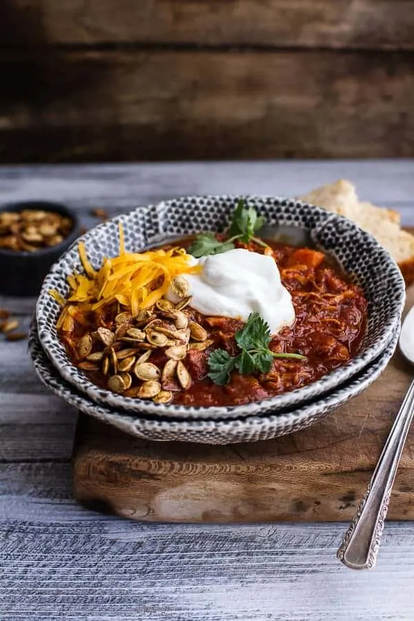crockpot-chipotle-pulled-pork-and-pumpkin-chili-wroasted-pumpkin-seeds