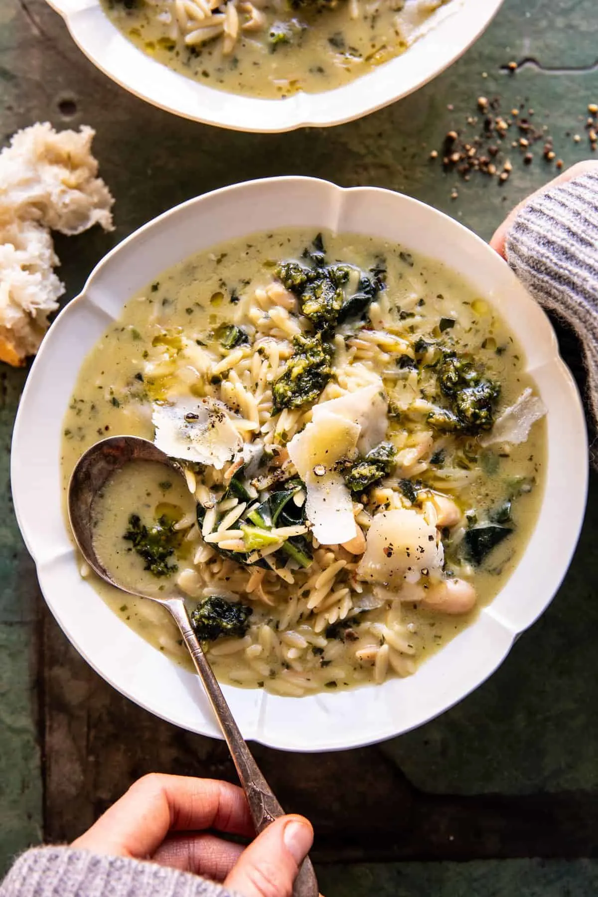 creamy-white-bean-lemon-pesto-orzo-soup