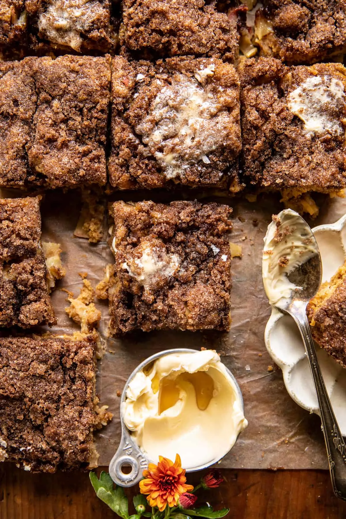 easy-cinnamon-sugar-apple-cake