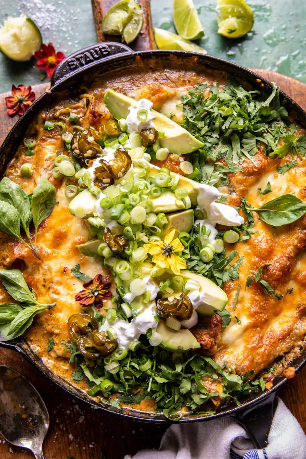 easy-skillet-cheesy-green-chile-enchilada-bake