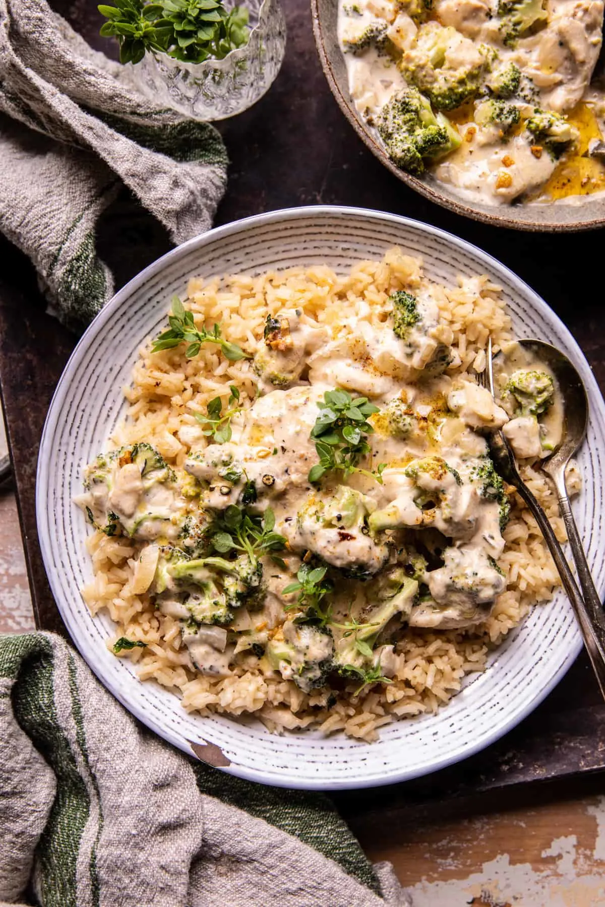 crockpot-creamy-broccoli-cheddar-chicken.