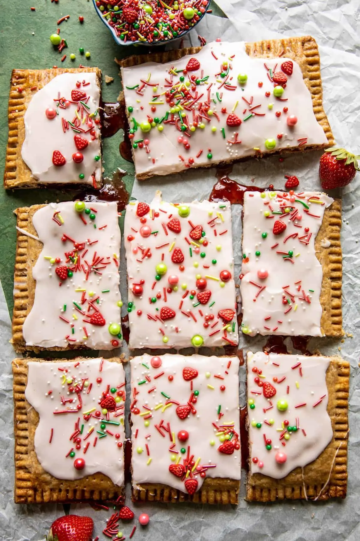 giant-frosted-strawberry-pop-tart