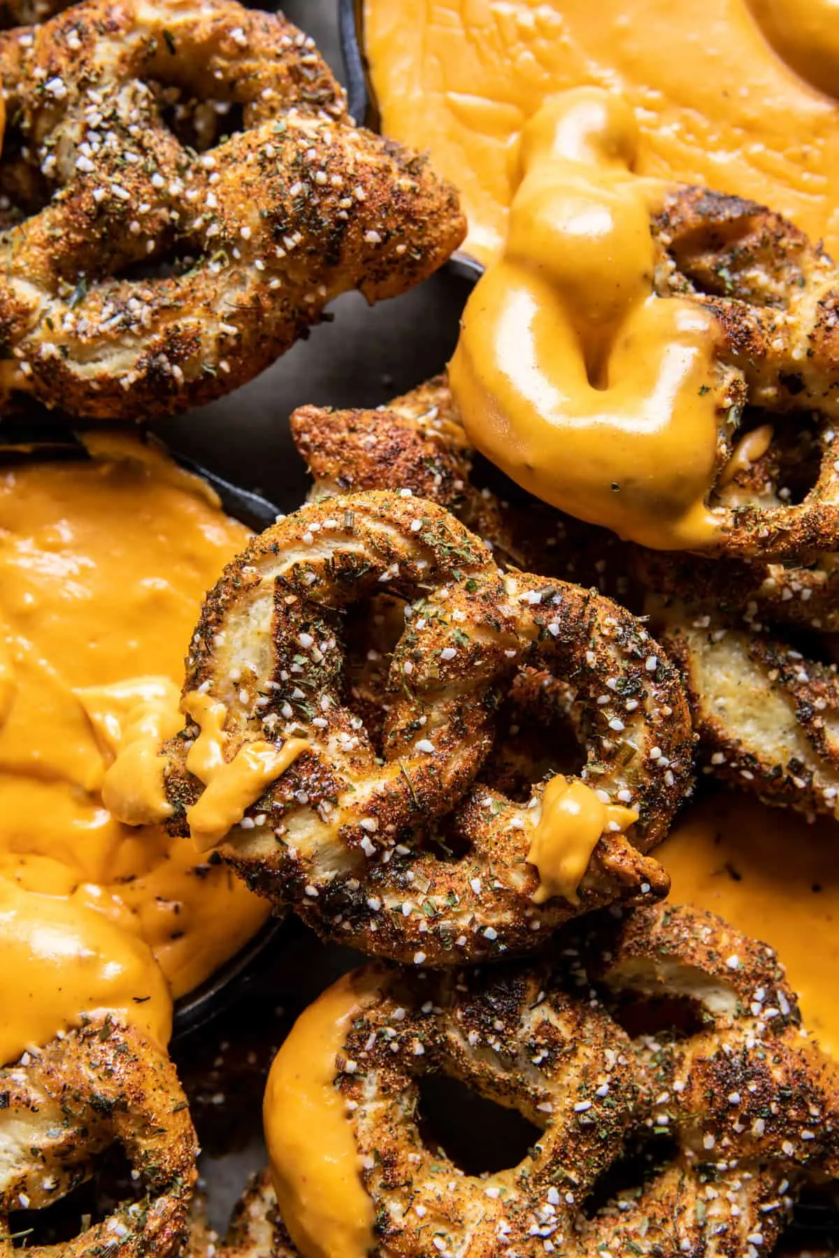 mini-ranch-pretzels-with-buffalo-cheese-sauce