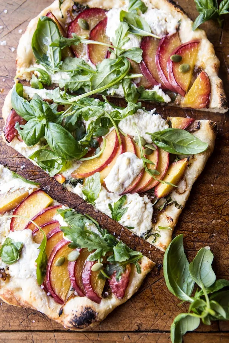 arugula-peach-ricotta-pizza-with-crispy-bacon.